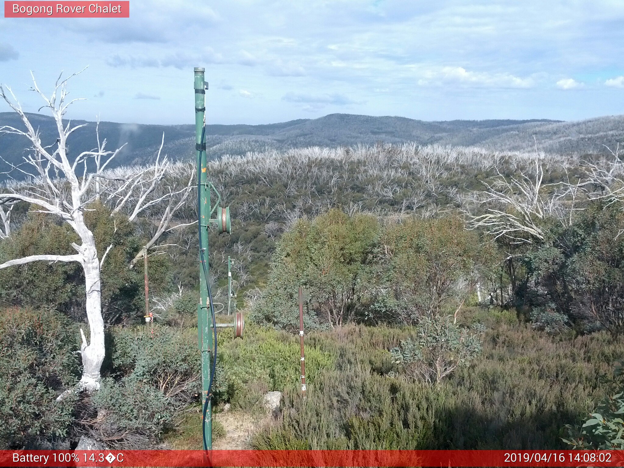 Bogong Web Cam 2:08pm Tuesday 16th of April 2019