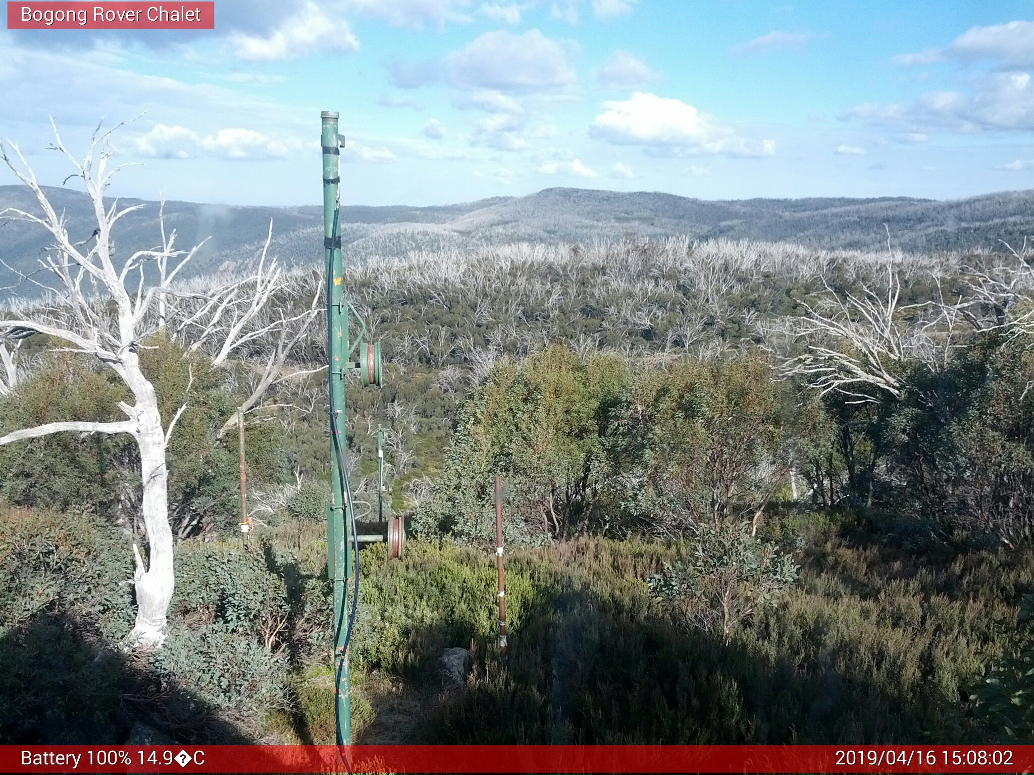 Bogong Web Cam 3:08pm Tuesday 16th of April 2019