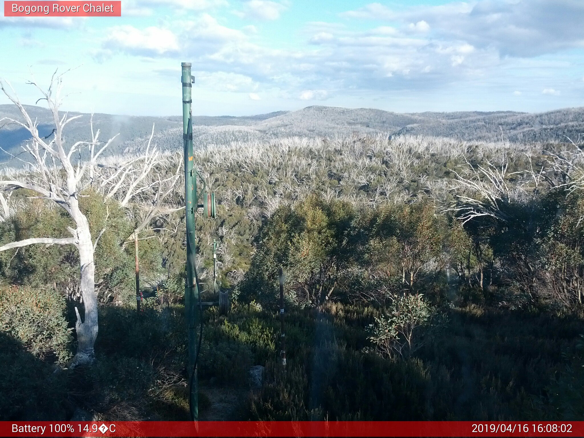 Bogong Web Cam 4:08pm Tuesday 16th of April 2019