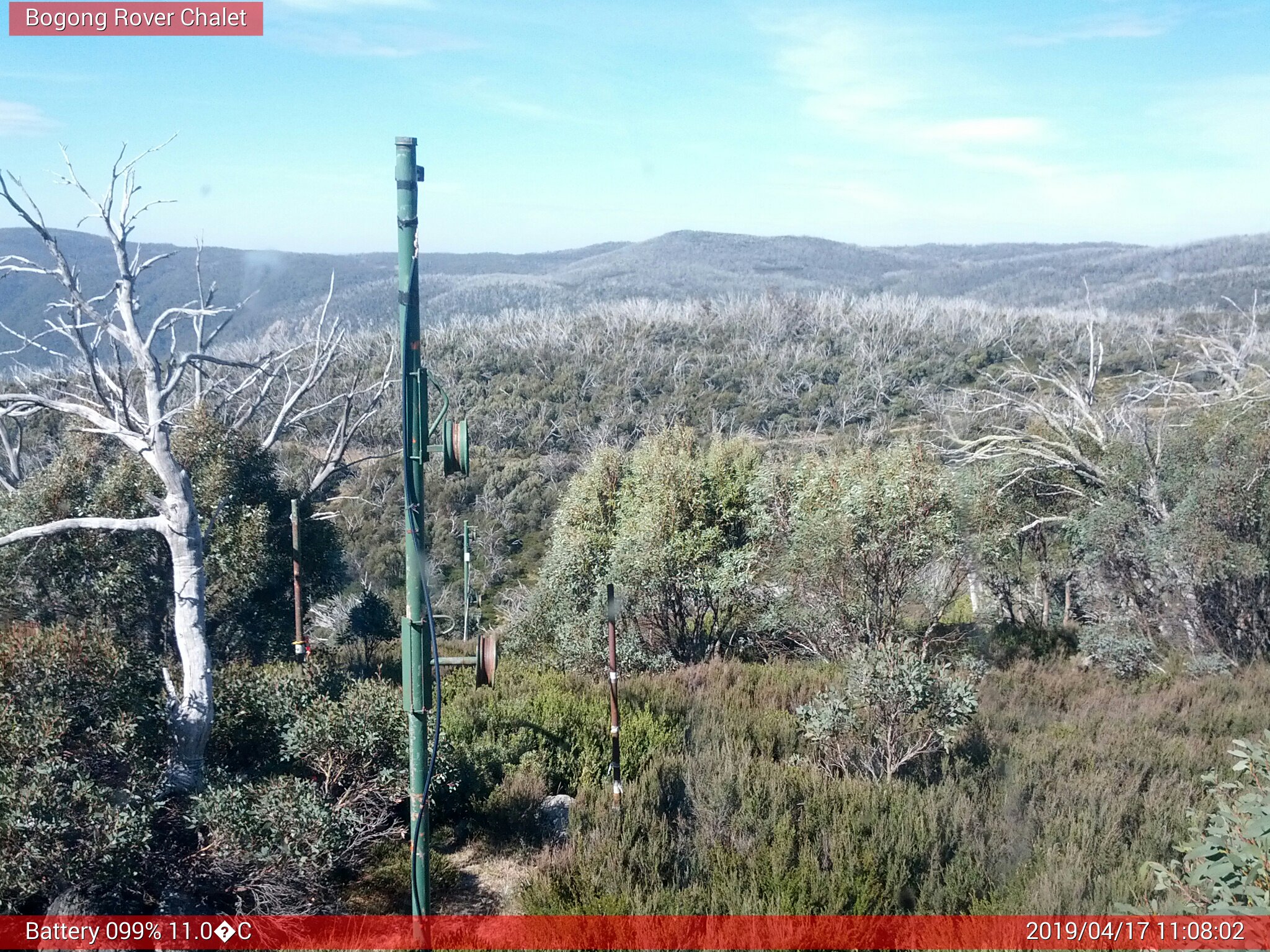 Bogong Web Cam 11:08am Wednesday 17th of April 2019