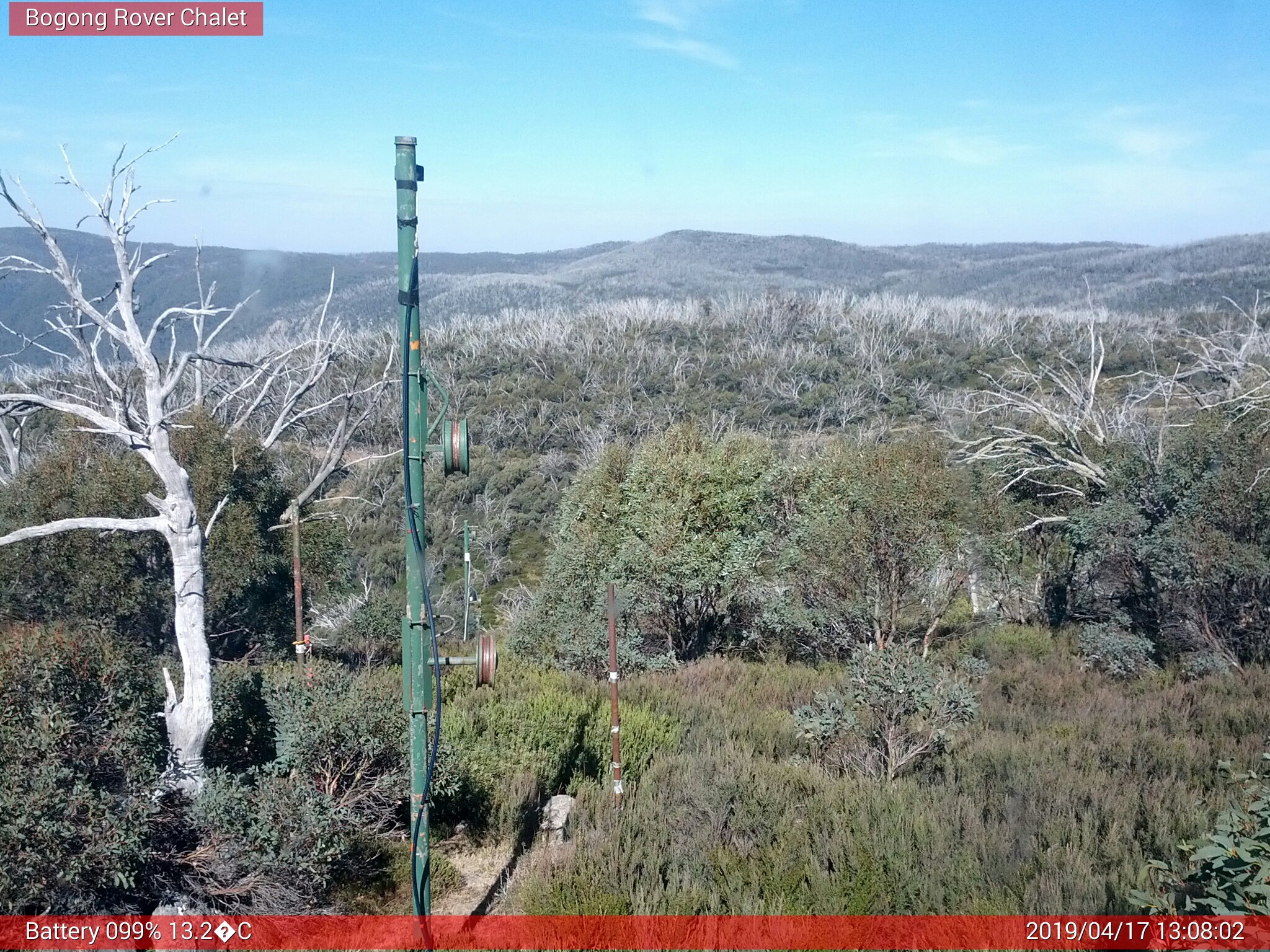 Bogong Web Cam 1:08pm Wednesday 17th of April 2019