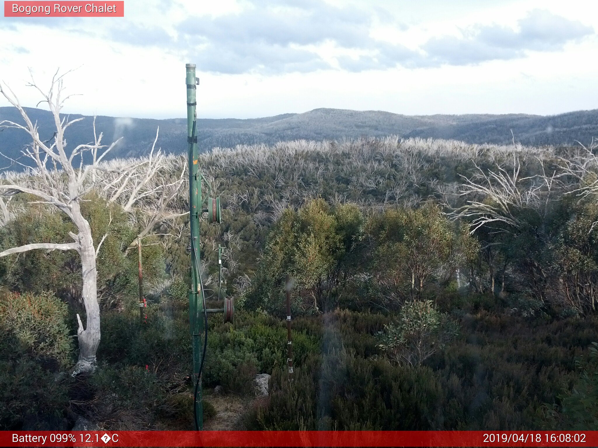 Bogong Web Cam 4:08pm Thursday 18th of April 2019