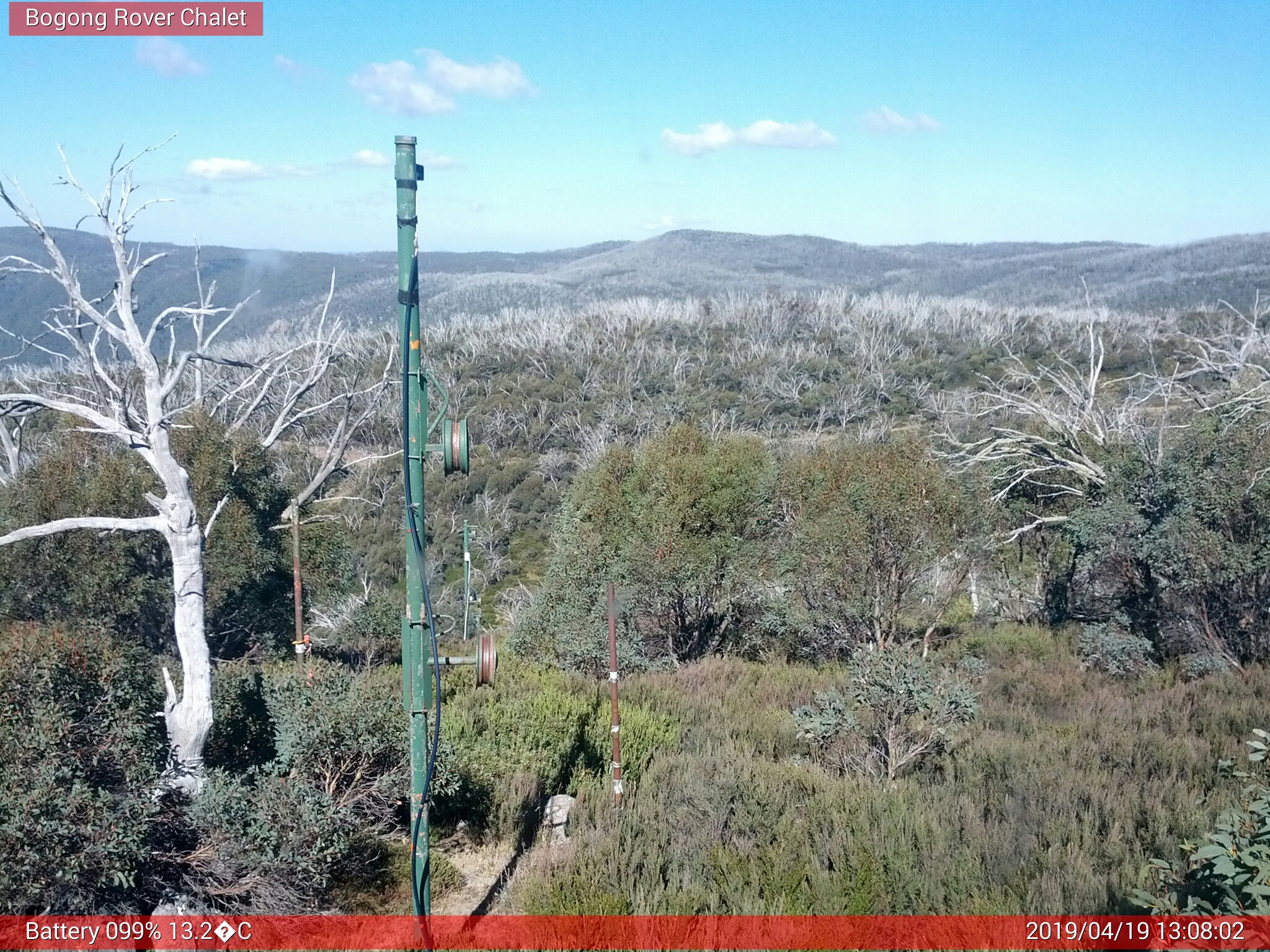 Bogong Web Cam 1:08pm Friday 19th of April 2019