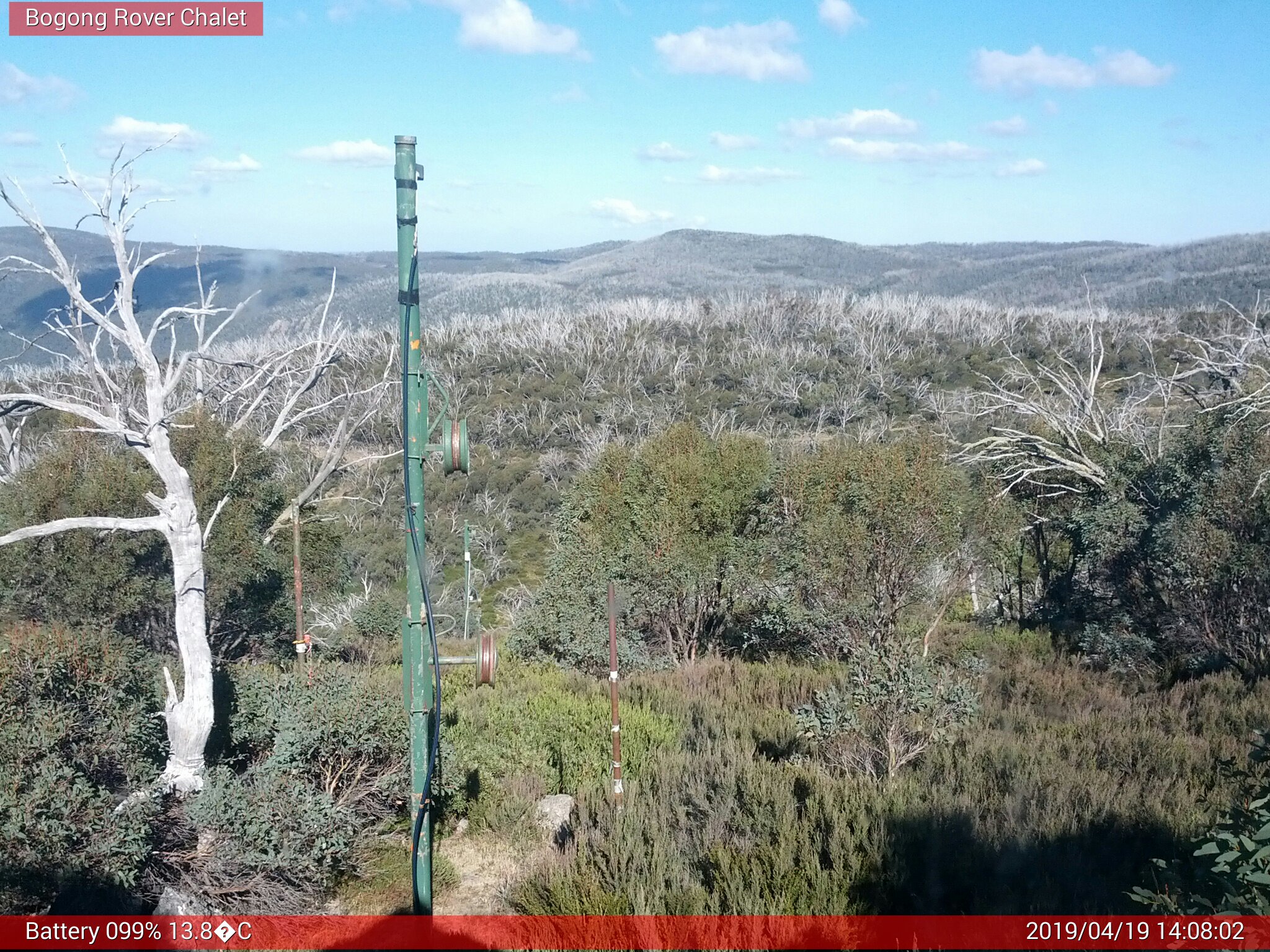 Bogong Web Cam 2:08pm Friday 19th of April 2019