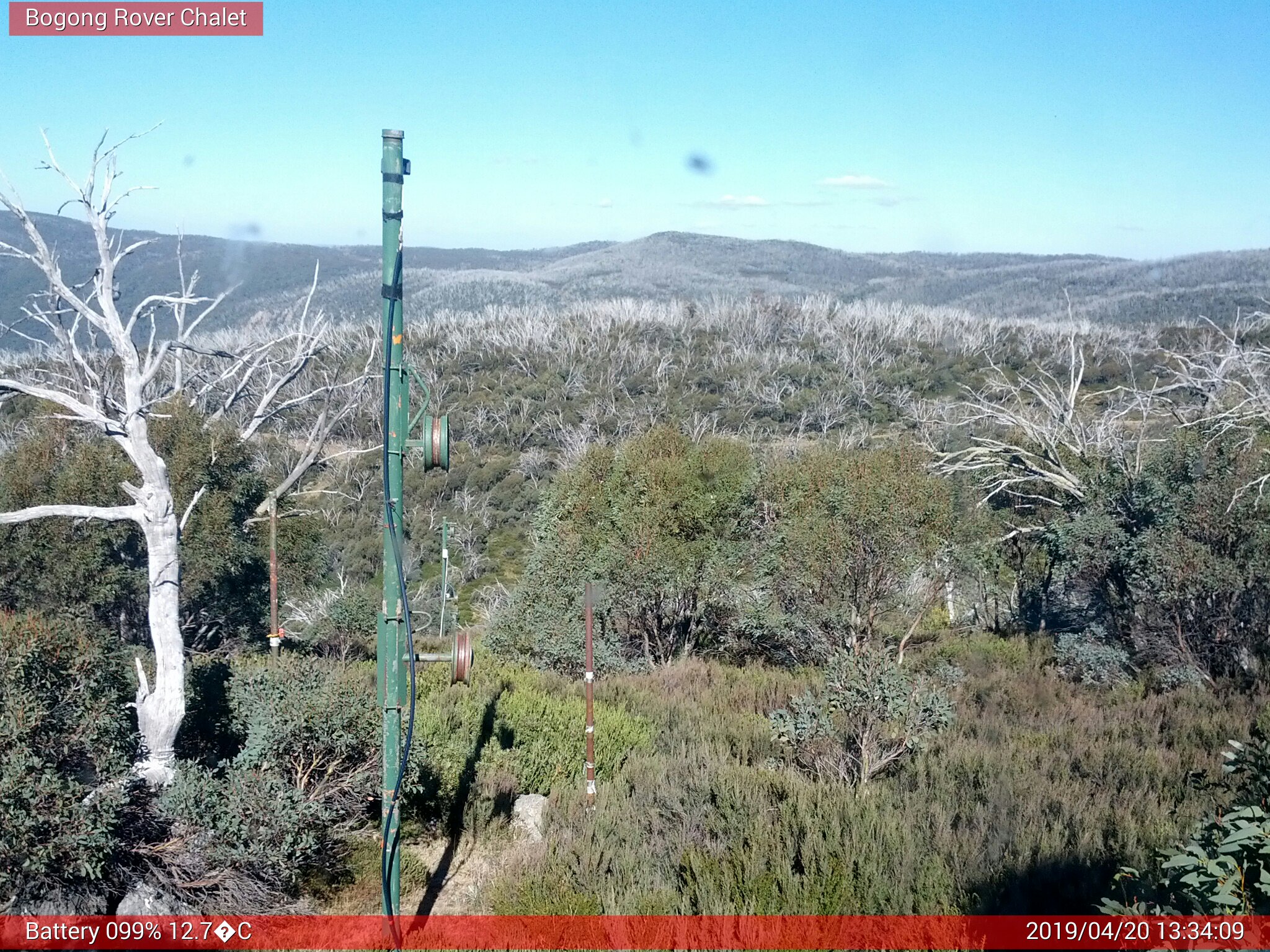 Bogong Web Cam 1:34pm Saturday 20th of April 2019