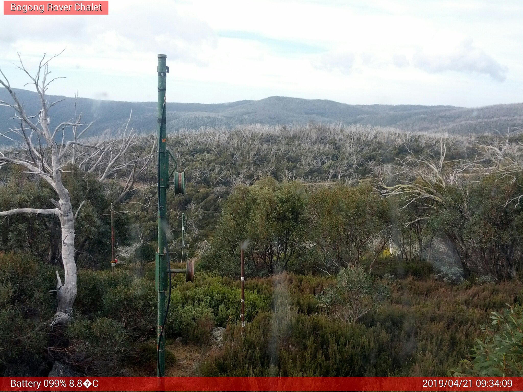 Bogong Web Cam 9:34am Sunday 21st of April 2019