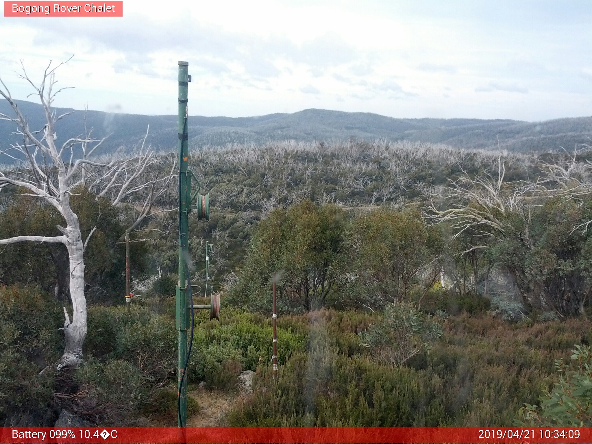 Bogong Web Cam 10:34am Sunday 21st of April 2019