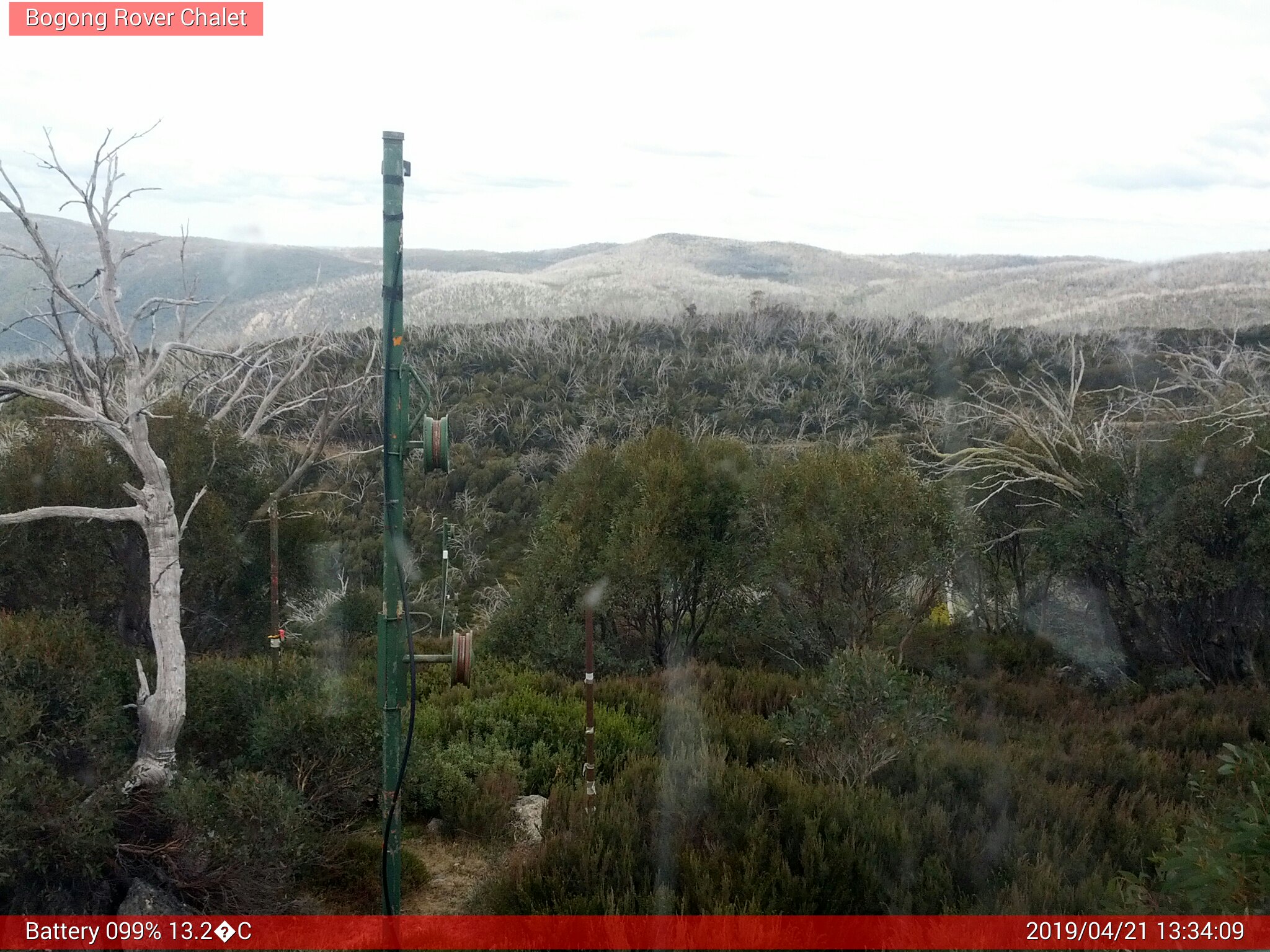 Bogong Web Cam 1:34pm Sunday 21st of April 2019