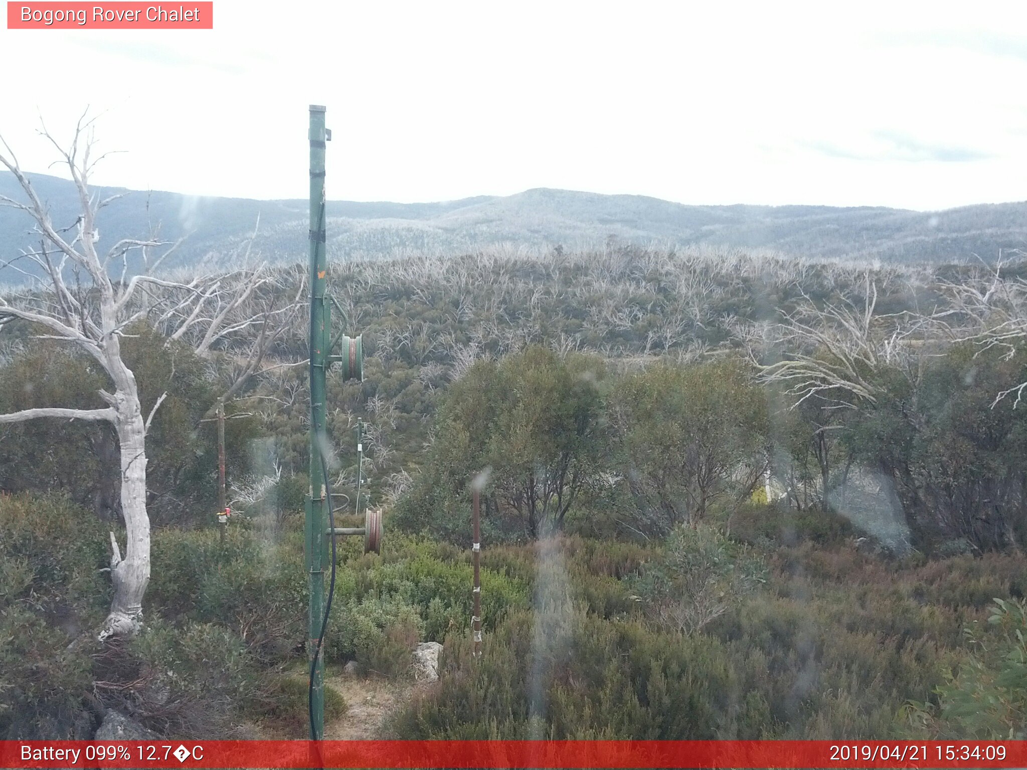 Bogong Web Cam 3:34pm Sunday 21st of April 2019