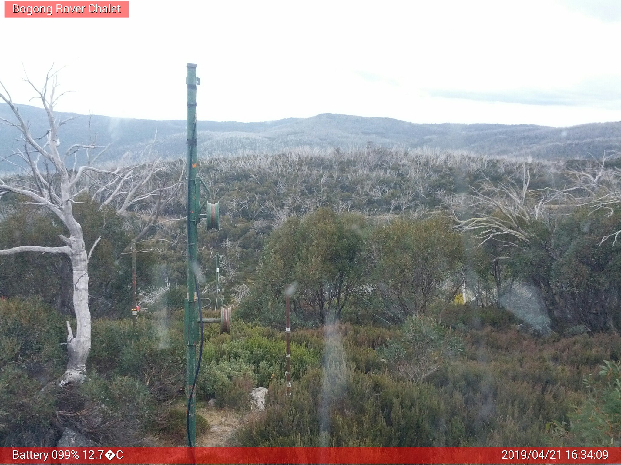 Bogong Web Cam 4:34pm Sunday 21st of April 2019