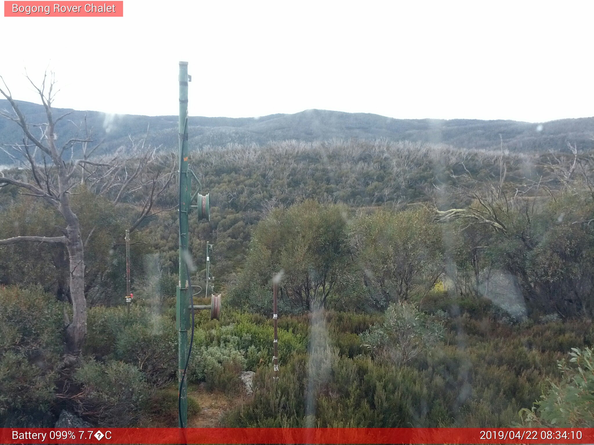 Bogong Web Cam 8:34am Monday 22nd of April 2019