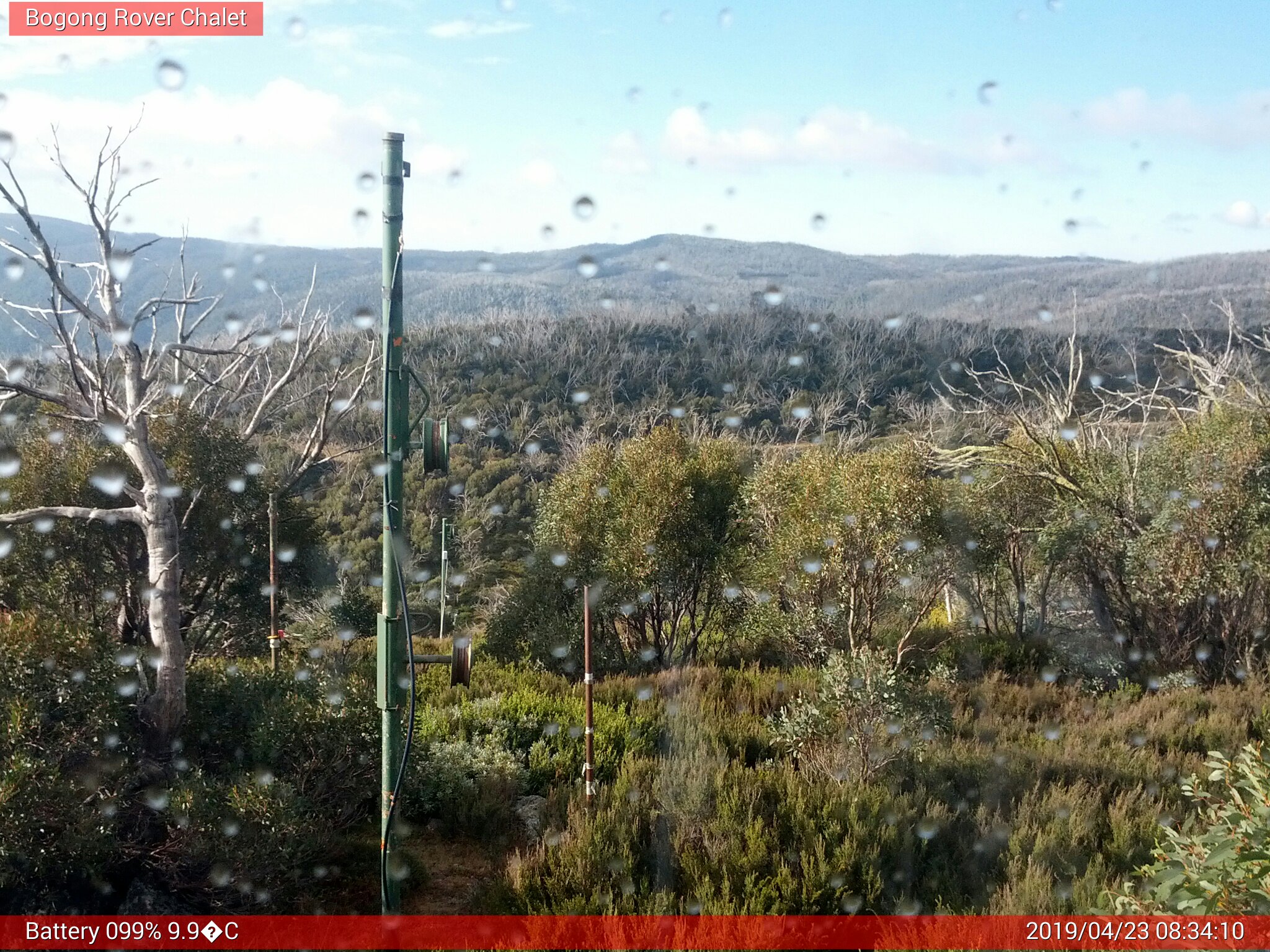 Bogong Web Cam 8:34am Tuesday 23rd of April 2019