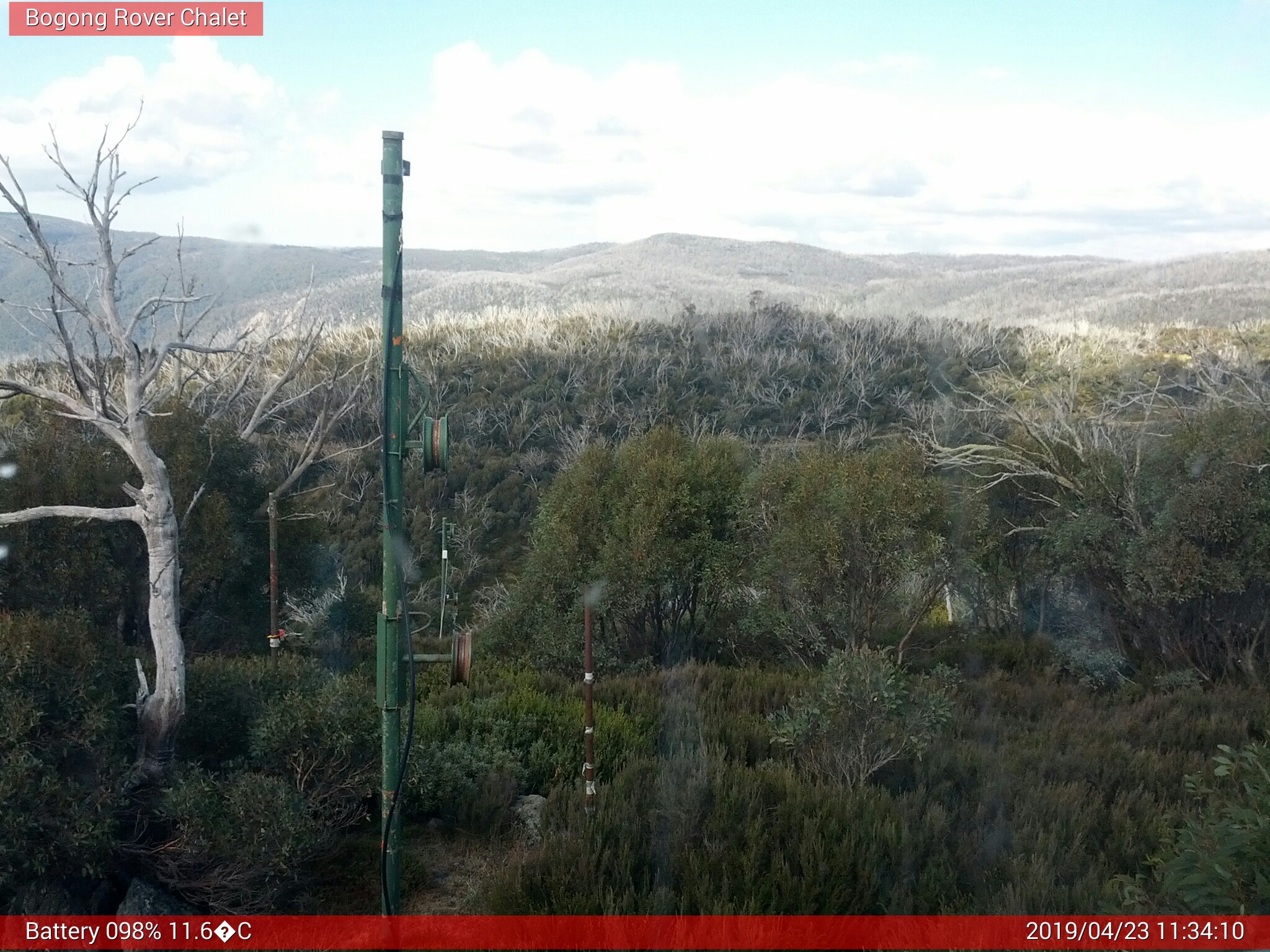 Bogong Web Cam 11:34am Tuesday 23rd of April 2019