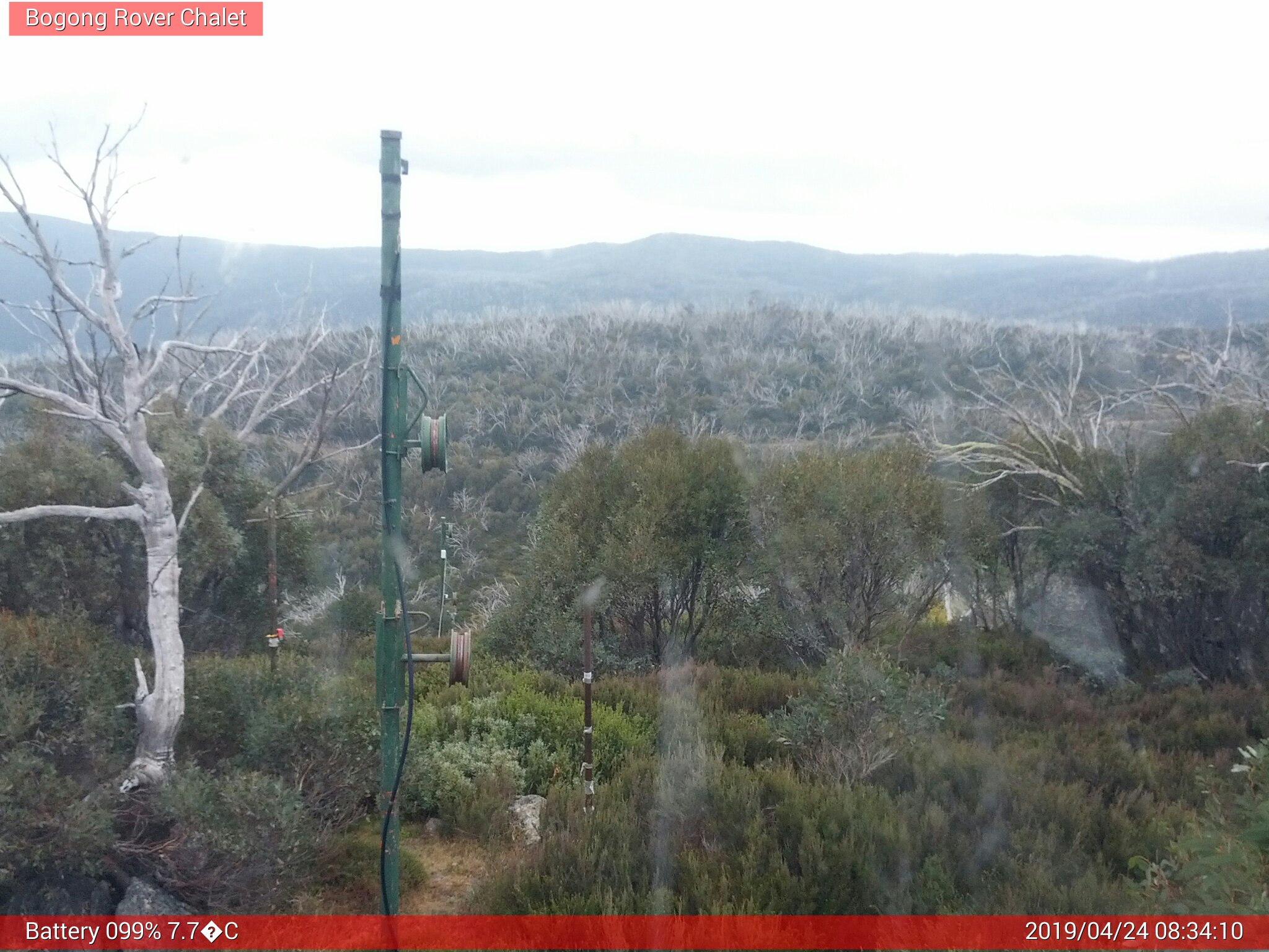 Bogong Web Cam 8:34am Wednesday 24th of April 2019