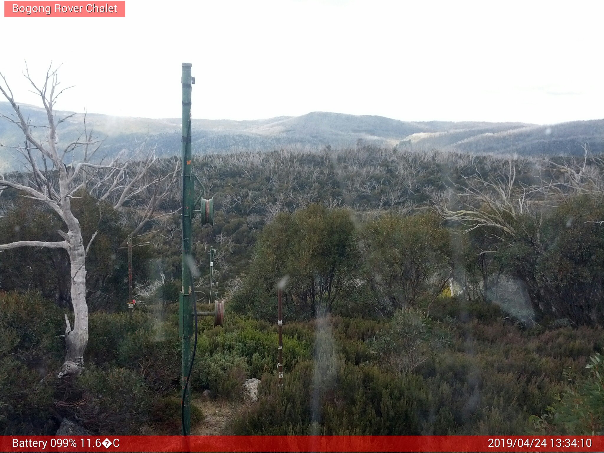 Bogong Web Cam 1:34pm Wednesday 24th of April 2019