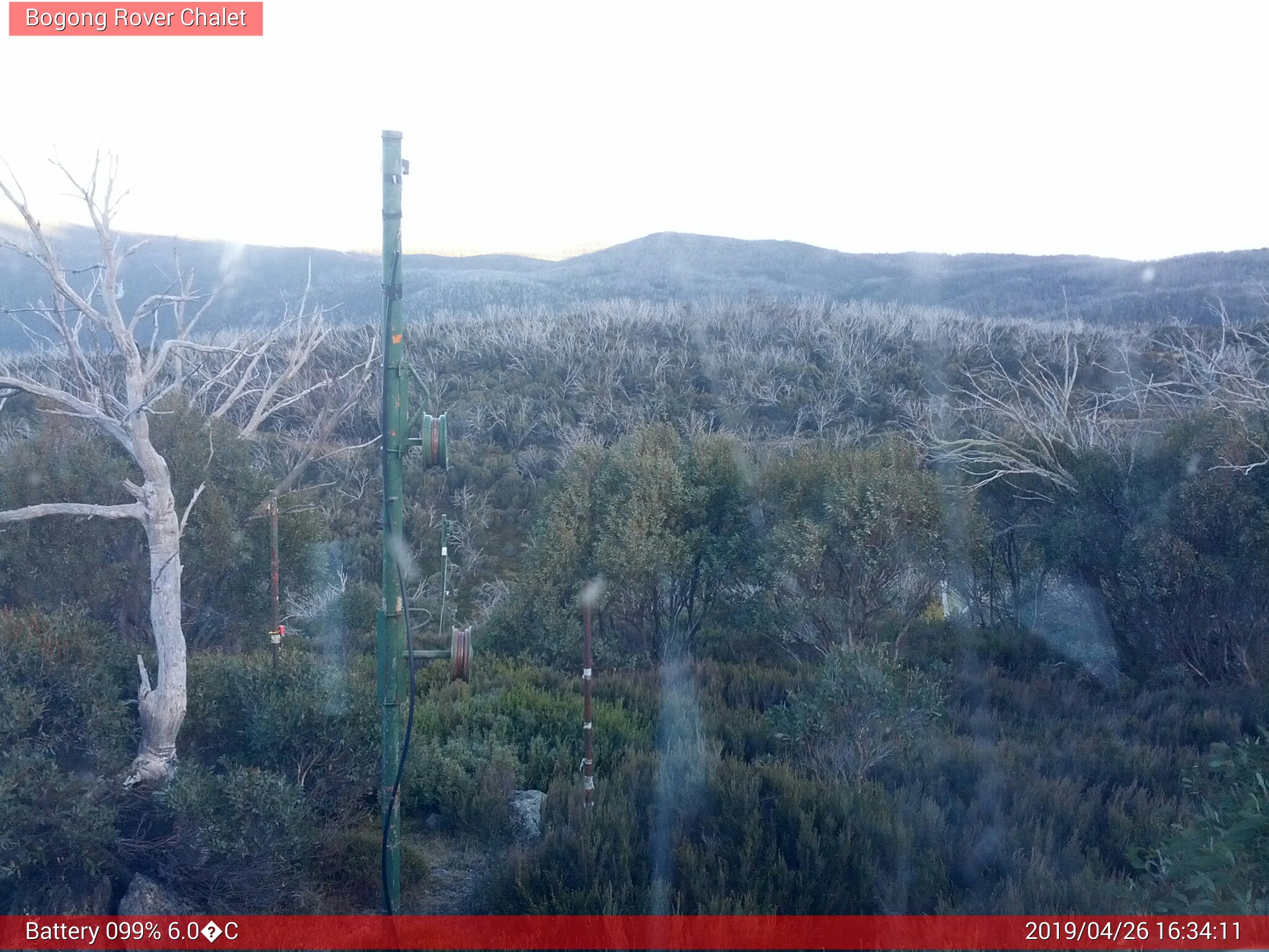 Bogong Web Cam 4:34pm Friday 26th of April 2019