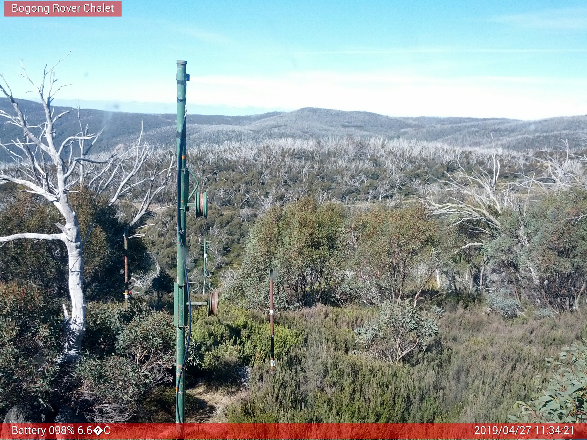 Bogong Web Cam 11:34am Saturday 27th of April 2019