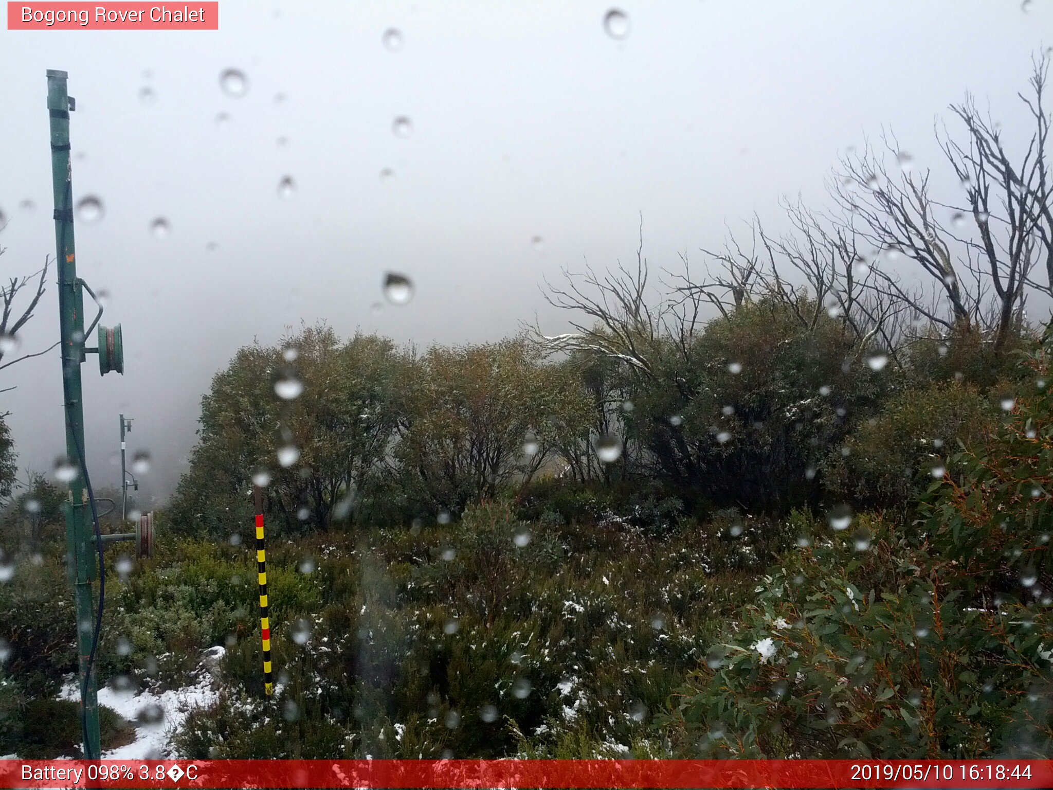 Bogong Web Cam 4:18pm Friday 10th of May 2019