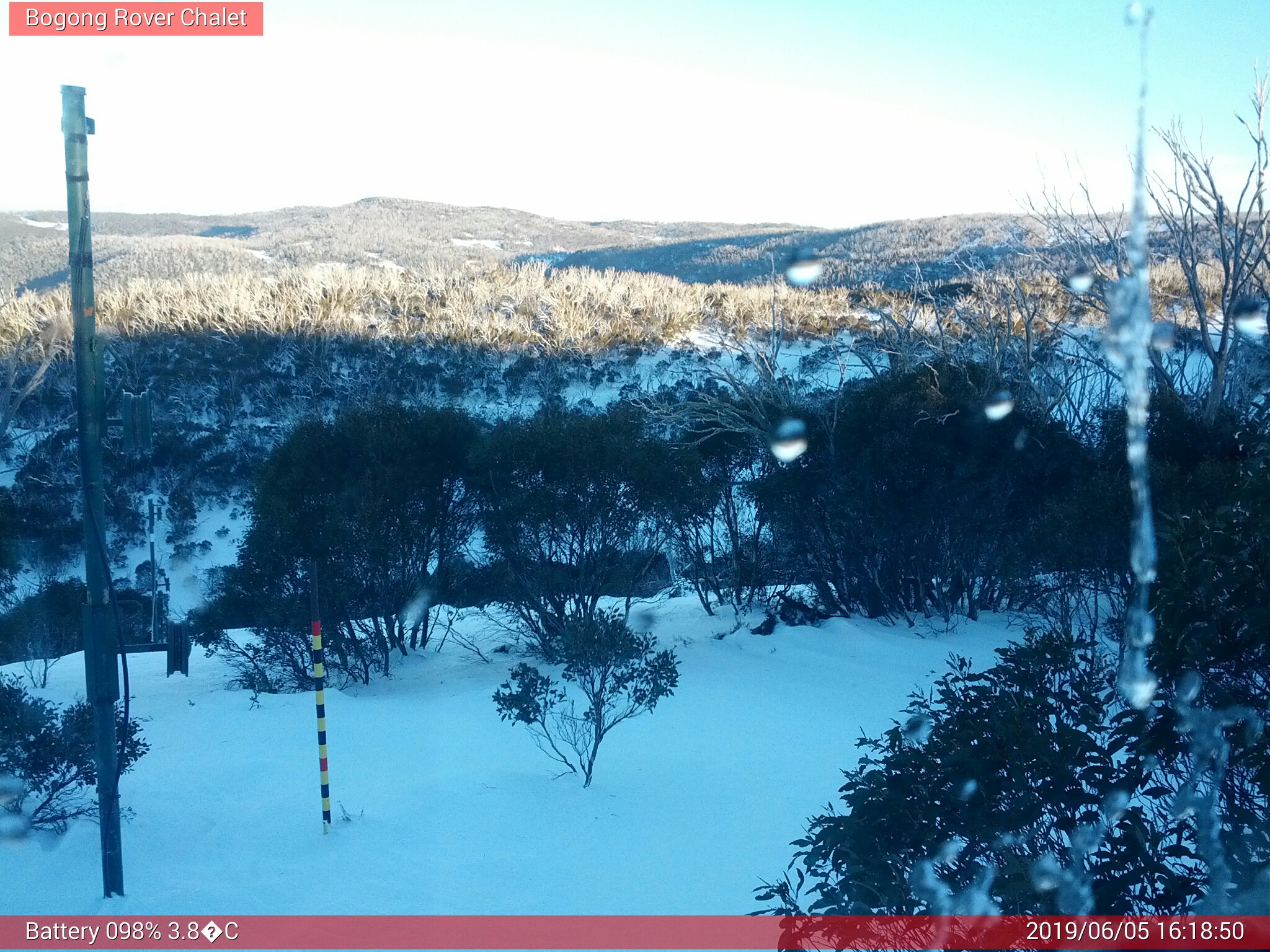 Bogong Web Cam 4:18pm Wednesday 5th of June 2019