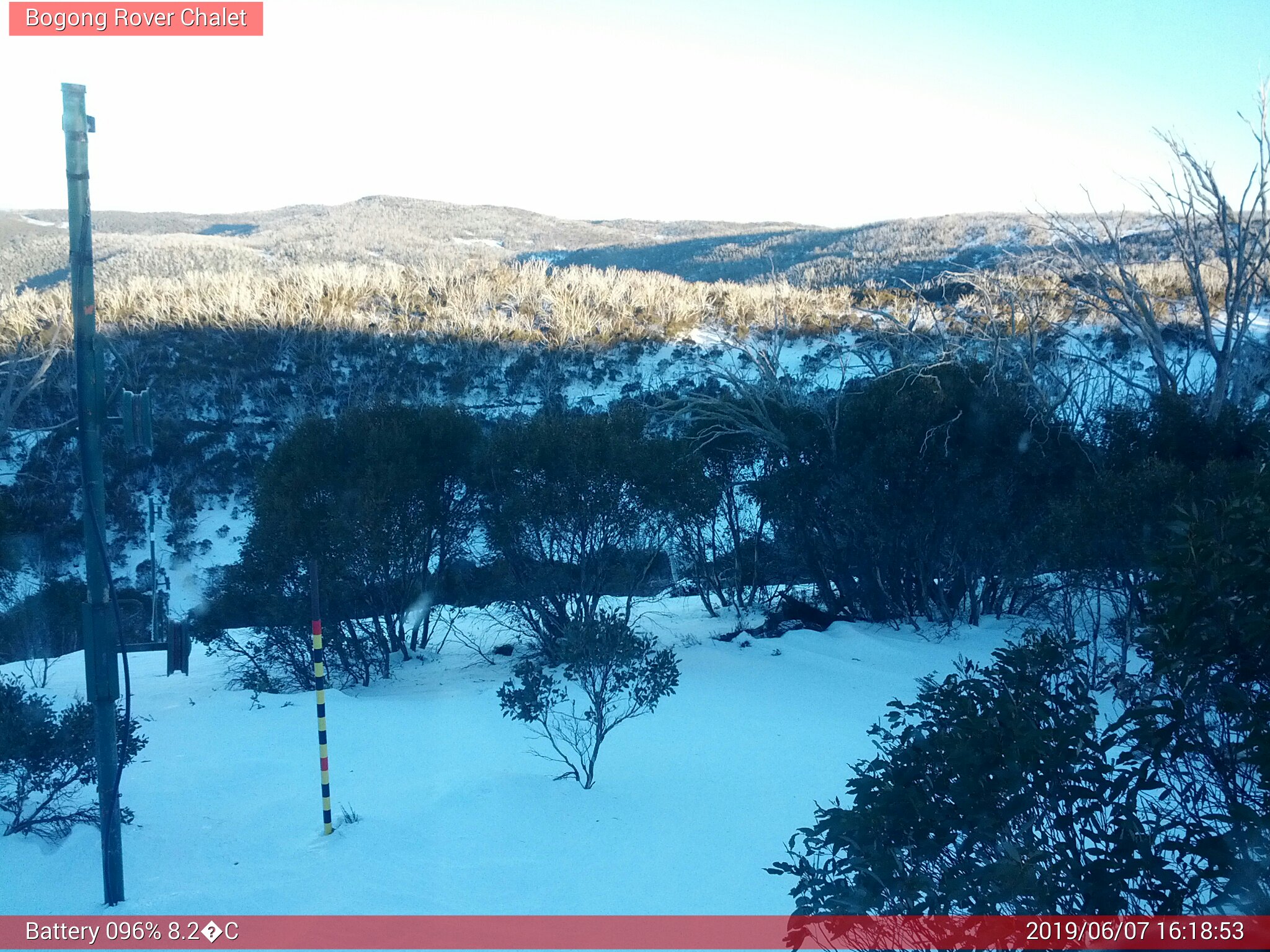 Bogong Web Cam 4:18pm Friday 7th of June 2019