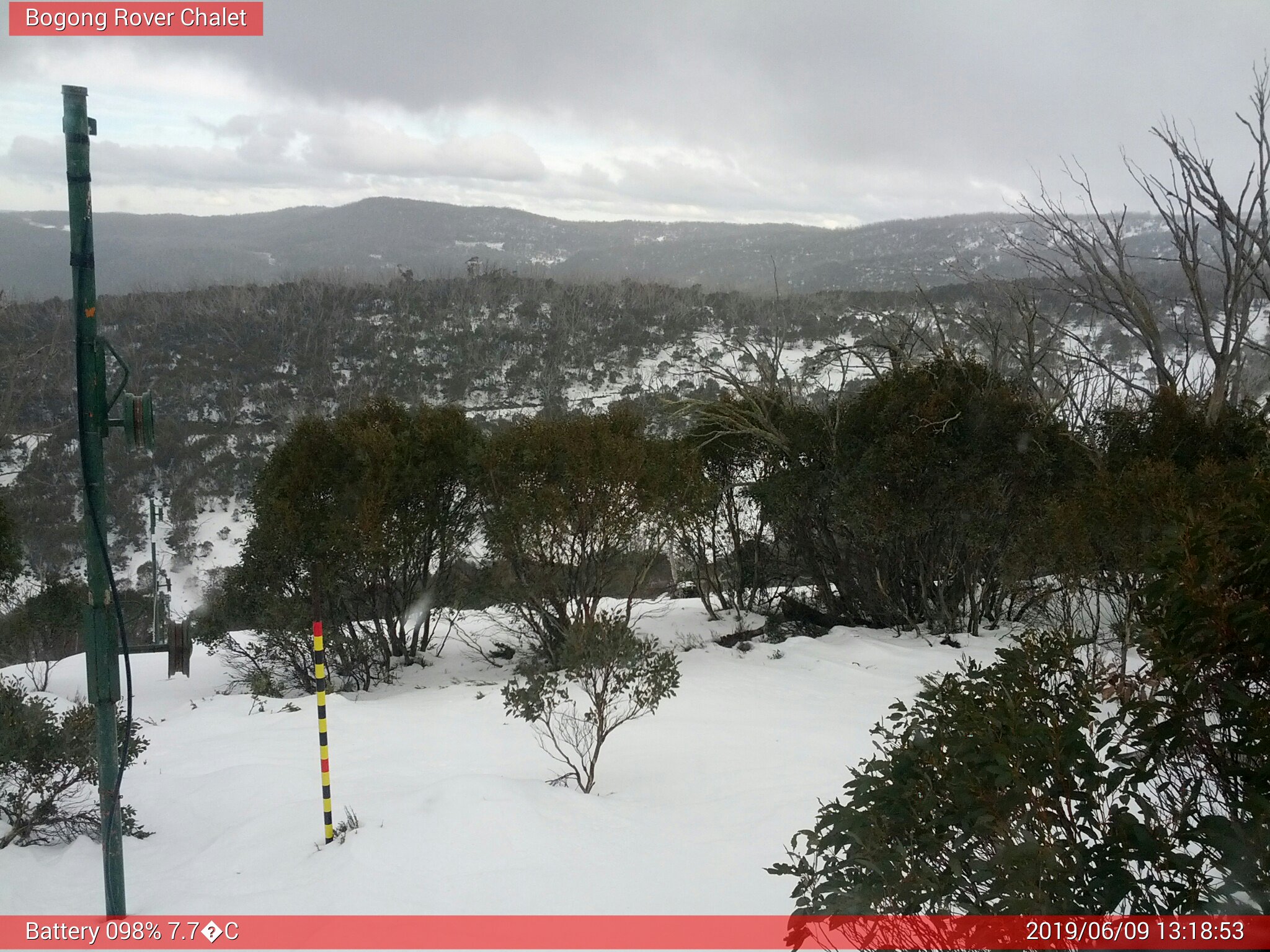 Bogong Web Cam 1:18pm Sunday 9th of June 2019