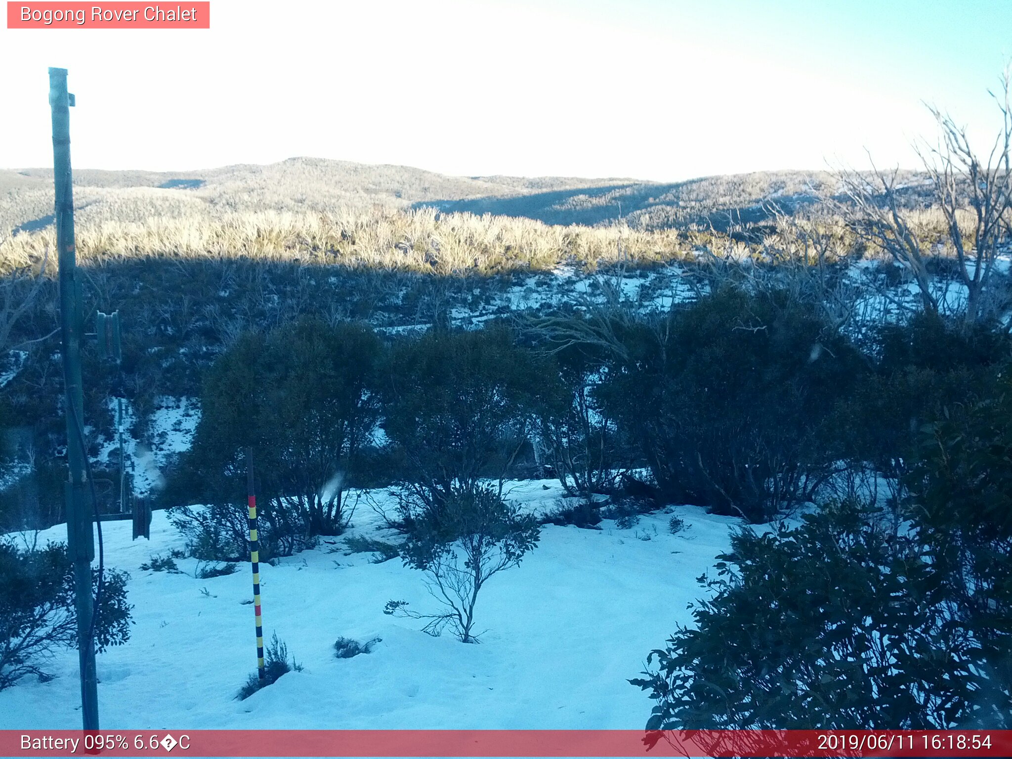 Bogong Web Cam 4:18pm Tuesday 11th of June 2019