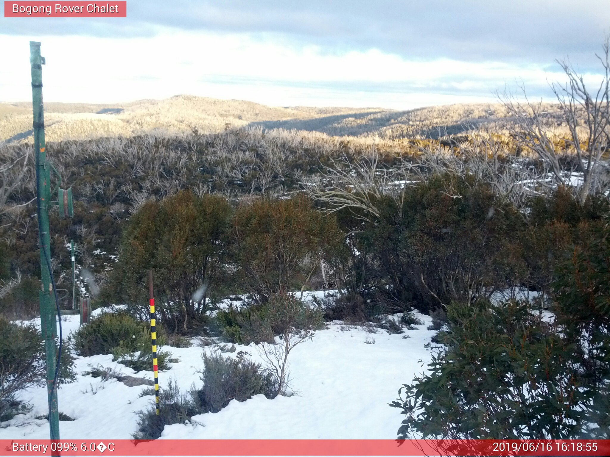 Bogong Web Cam 4:18pm Sunday 16th of June 2019