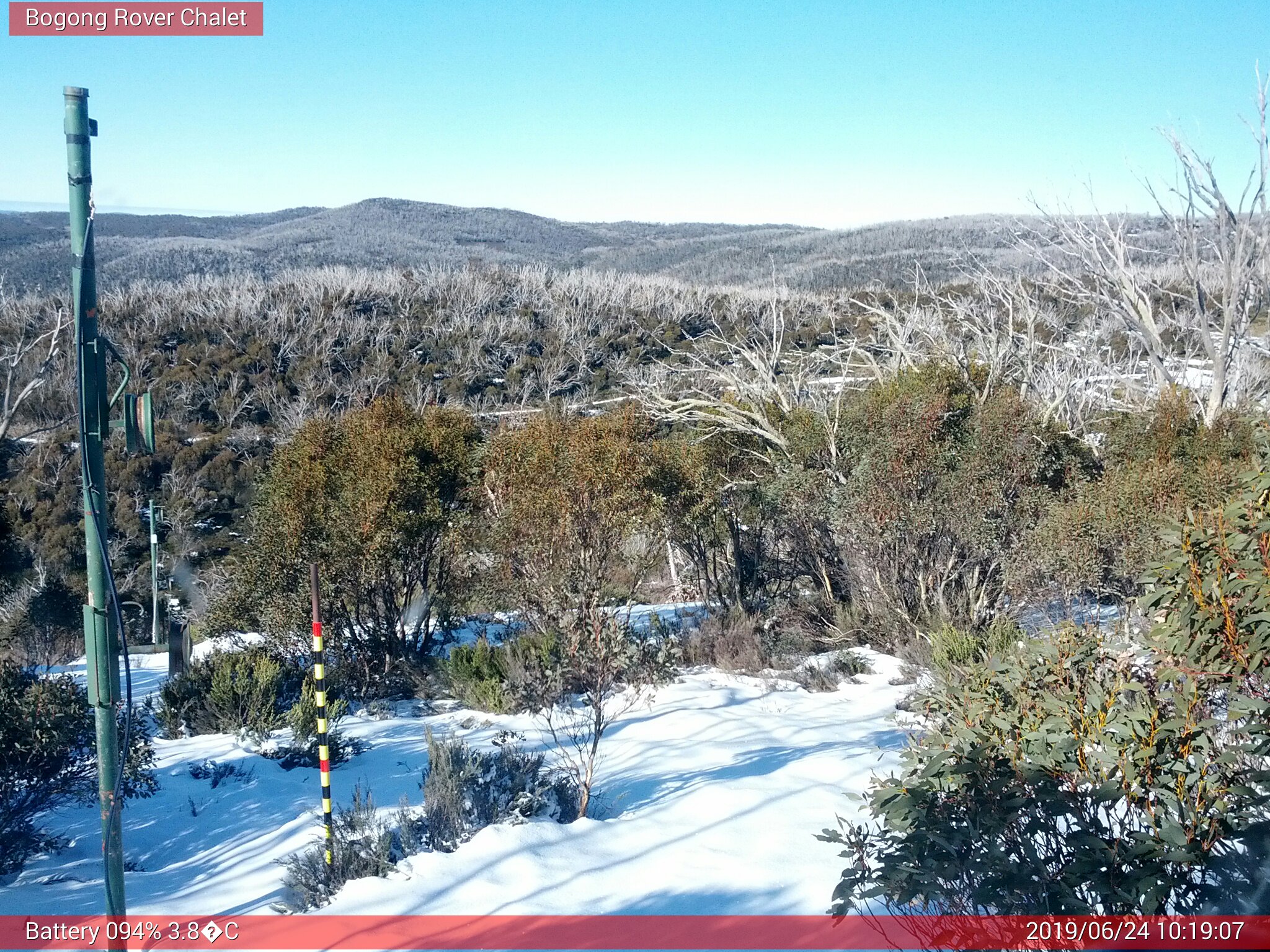 Bogong Web Cam 10:19am Monday 24th of June 2019