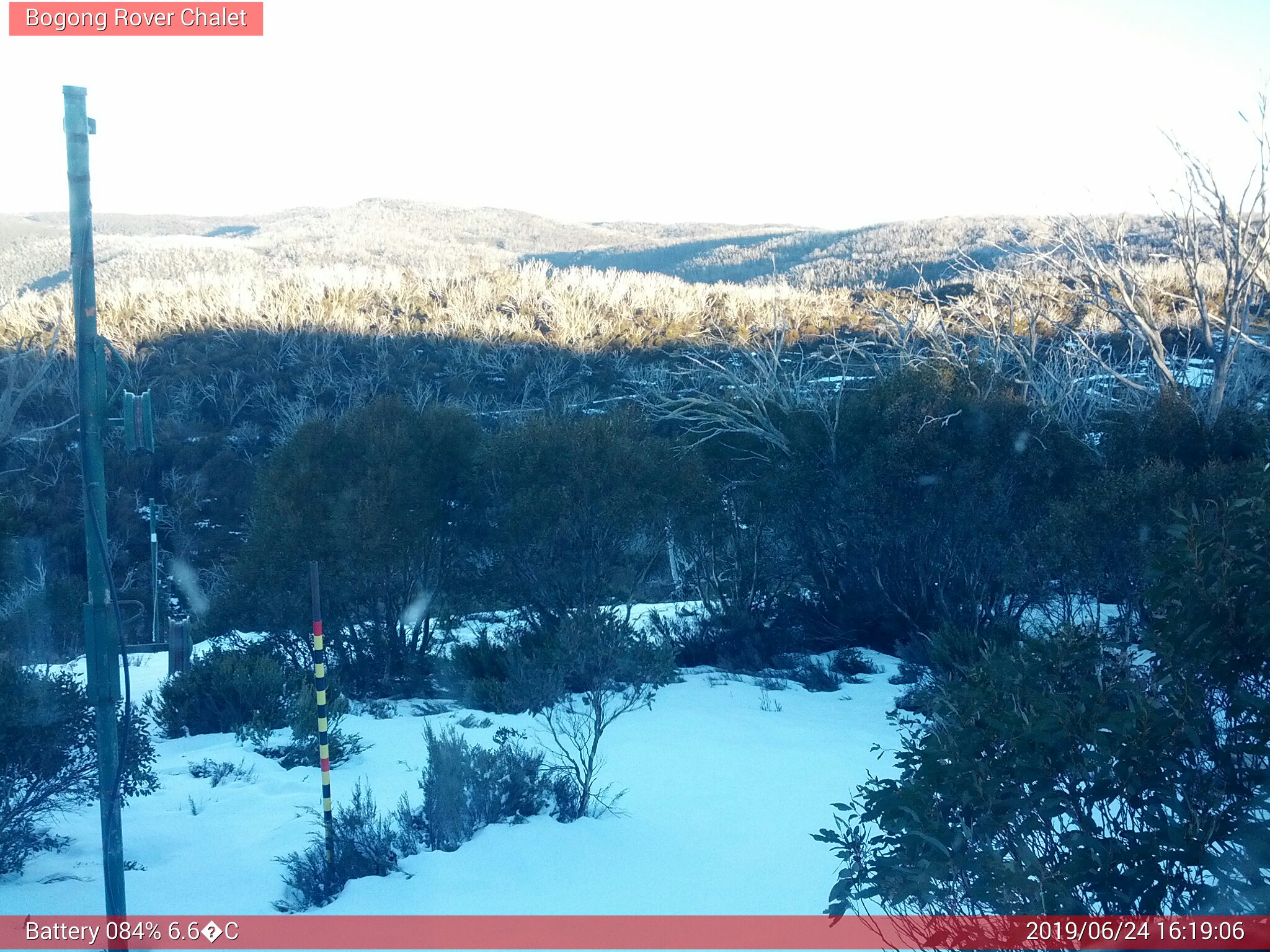 Bogong Web Cam 4:19pm Monday 24th of June 2019