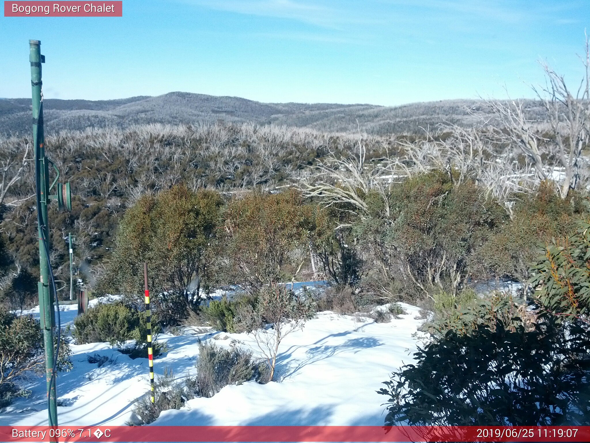 Bogong Web Cam 11:19am Tuesday 25th of June 2019