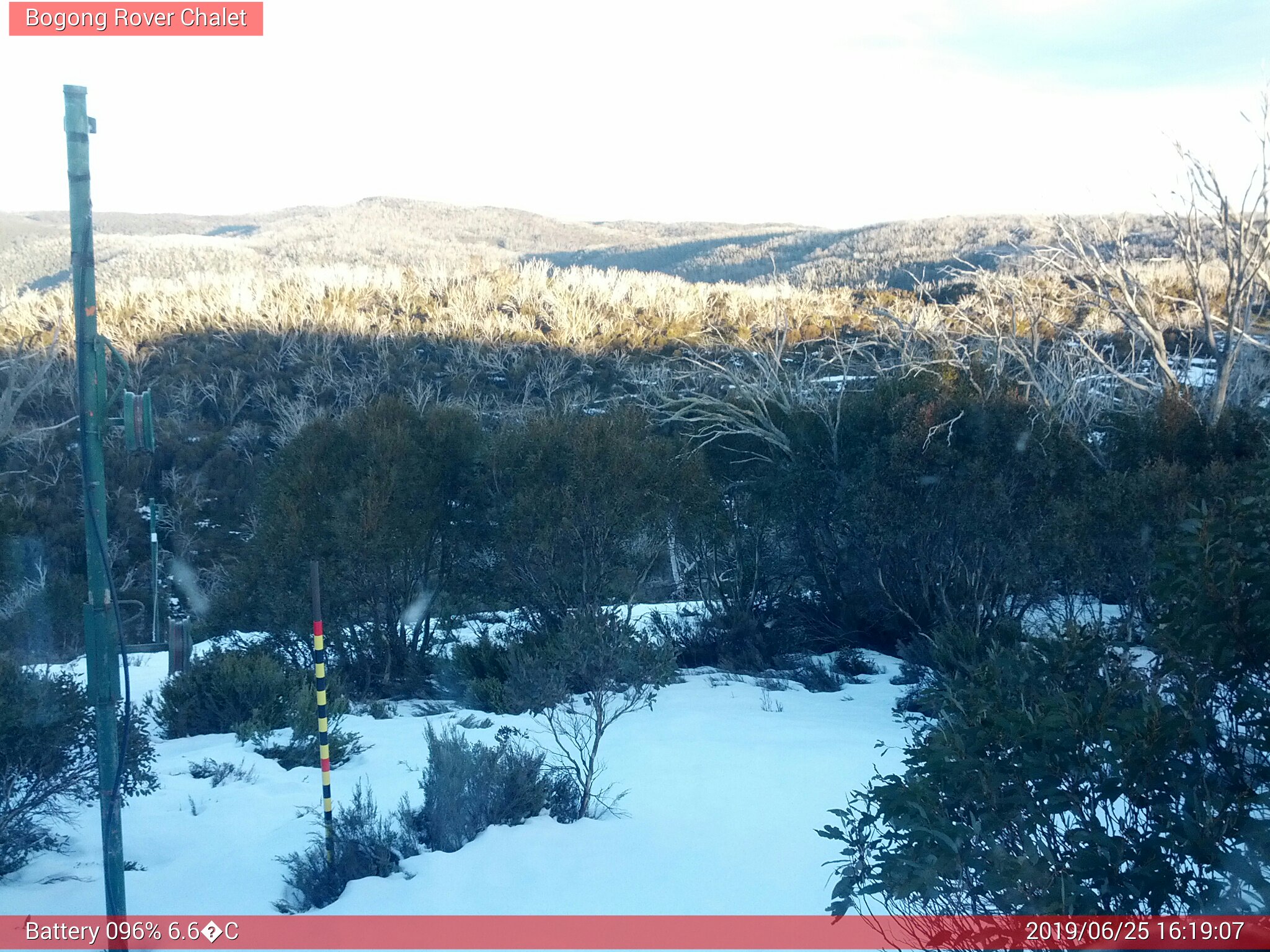 Bogong Web Cam 4:19pm Tuesday 25th of June 2019