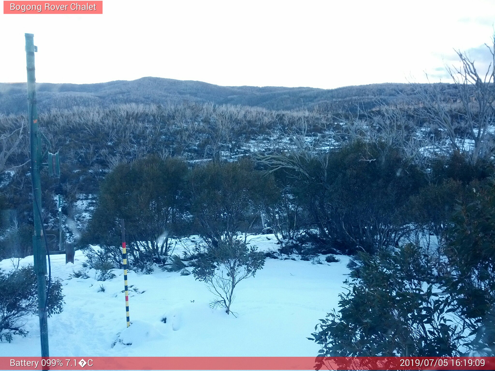 Bogong Web Cam 4:19pm Friday 5th of July 2019