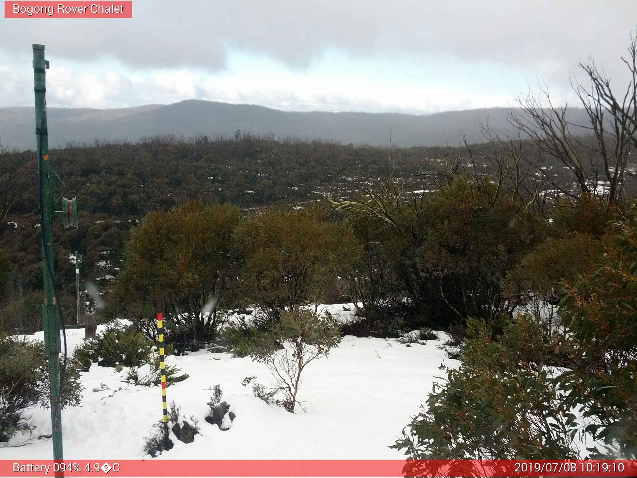 Bogong Web Cam 10:19am Monday 8th of July 2019