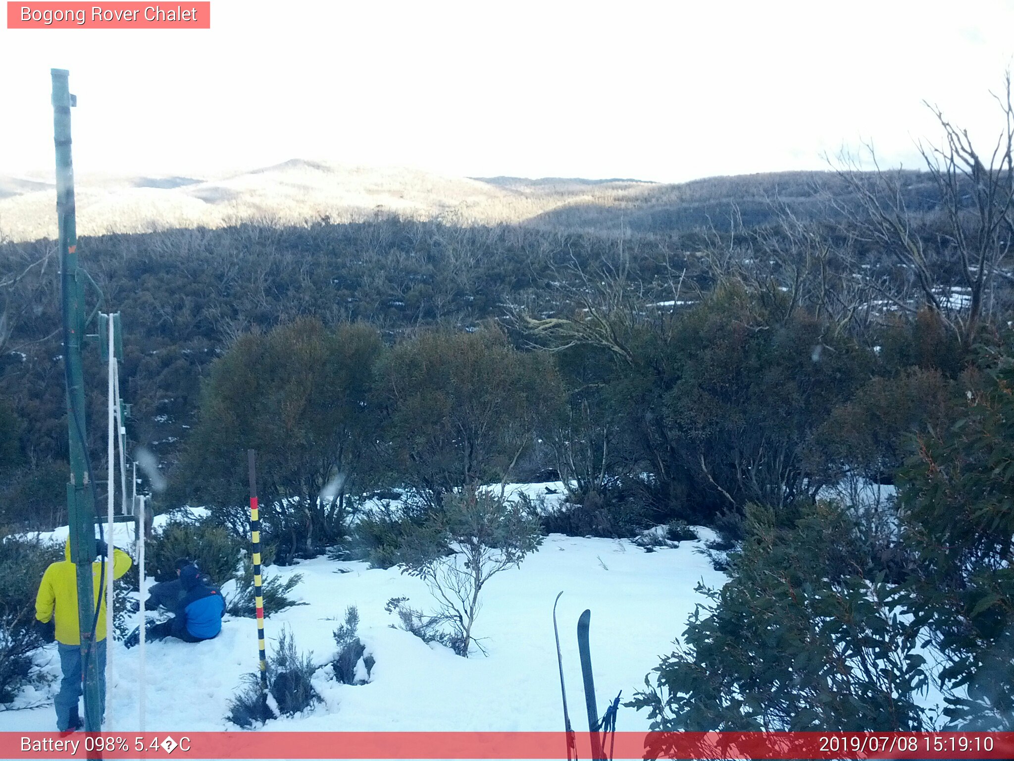 Bogong Web Cam 3:19pm Monday 8th of July 2019