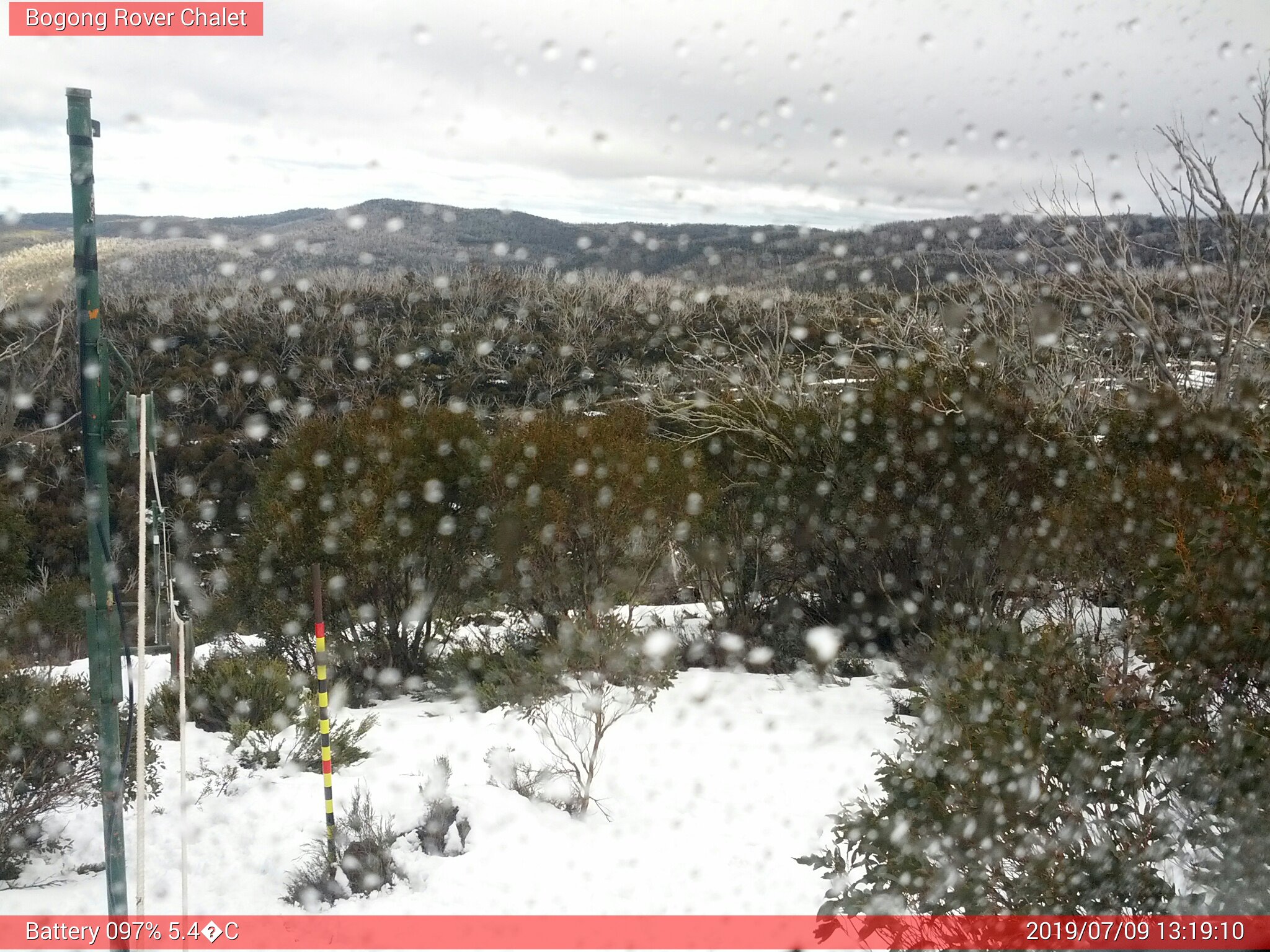 Bogong Web Cam 1:19pm Tuesday 9th of July 2019