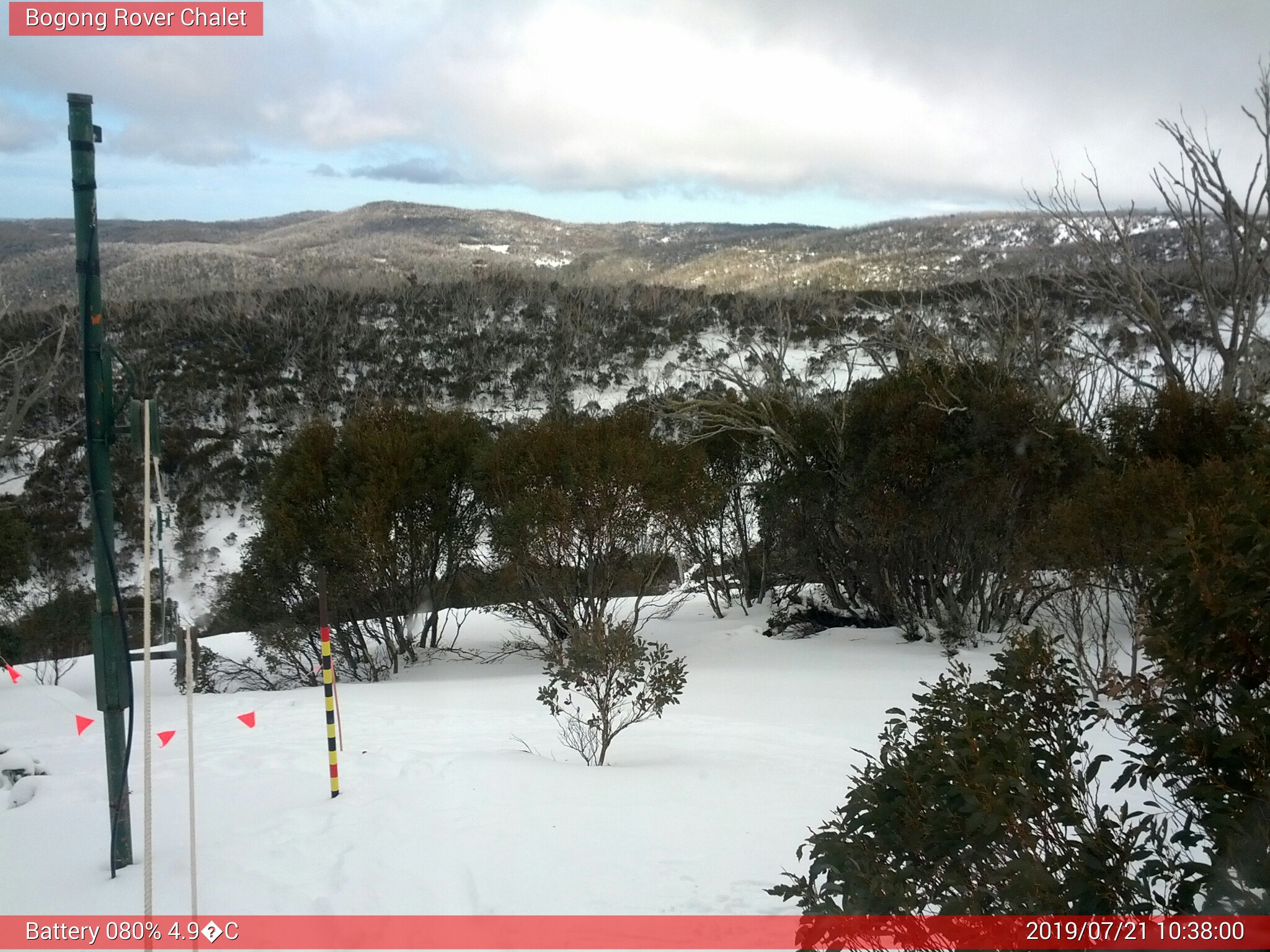 Bogong Web Cam 10:37am Sunday 21st of July 2019