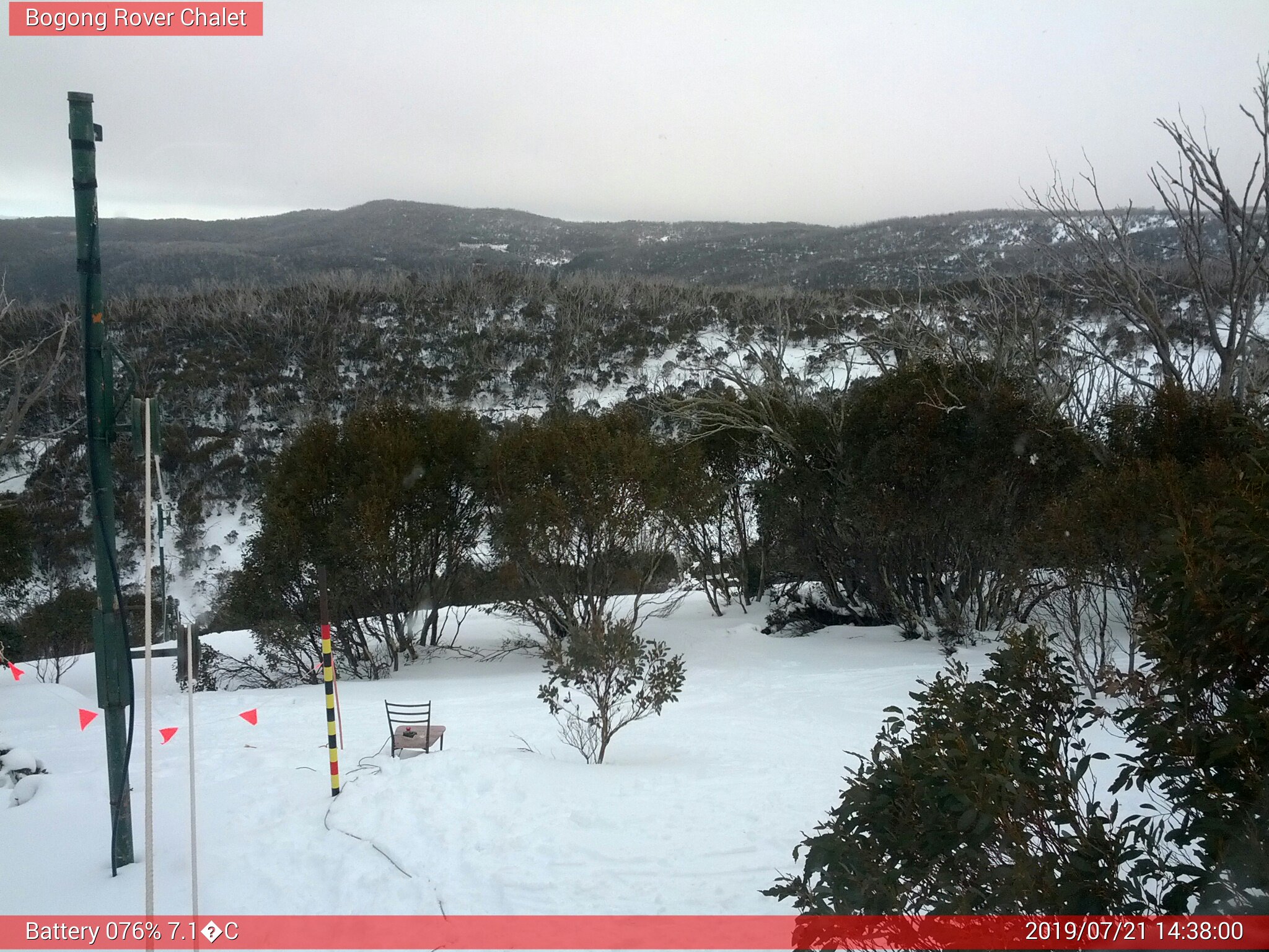 Bogong Web Cam 2:37pm Sunday 21st of July 2019