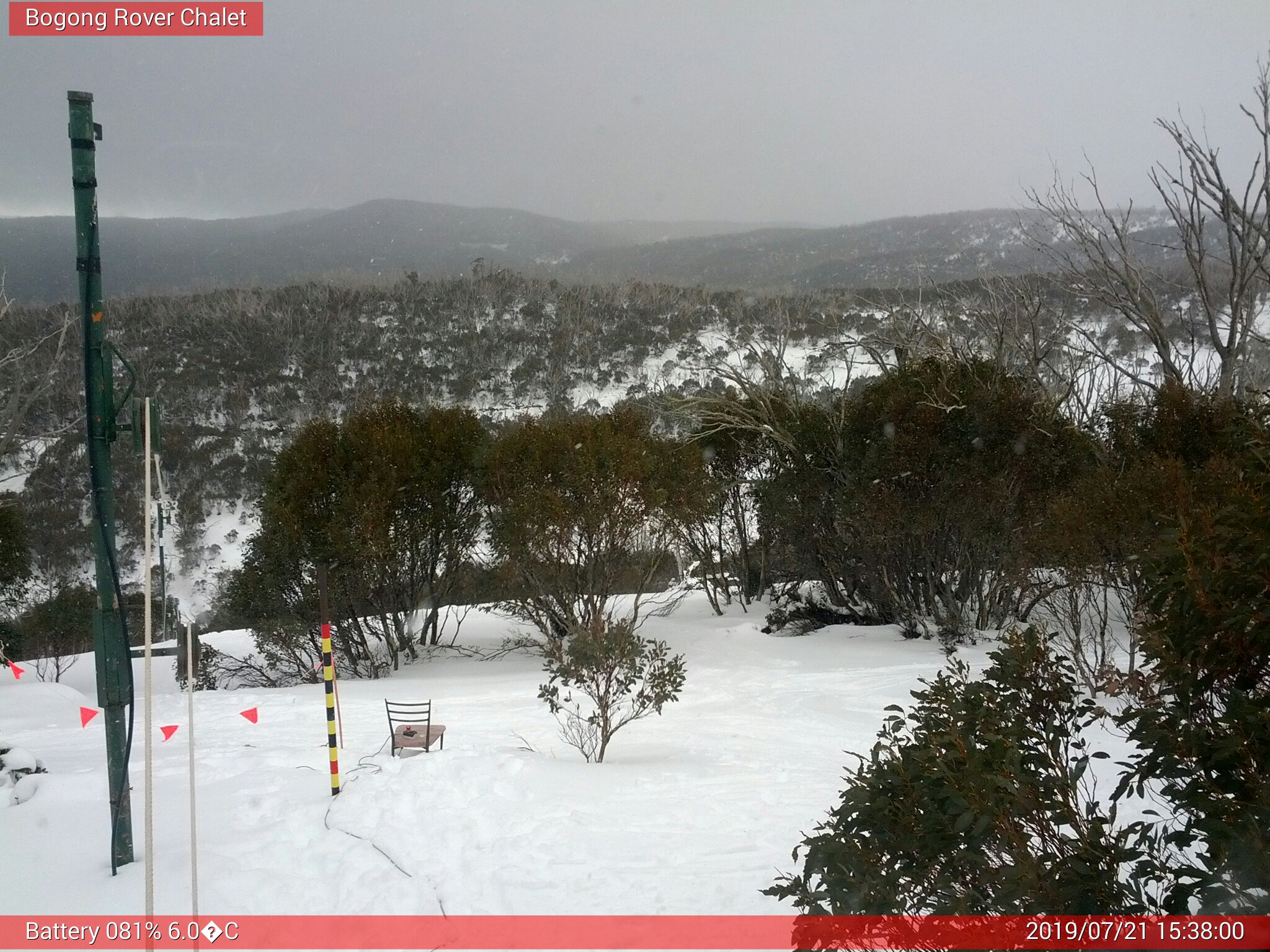 Bogong Web Cam 3:37pm Sunday 21st of July 2019