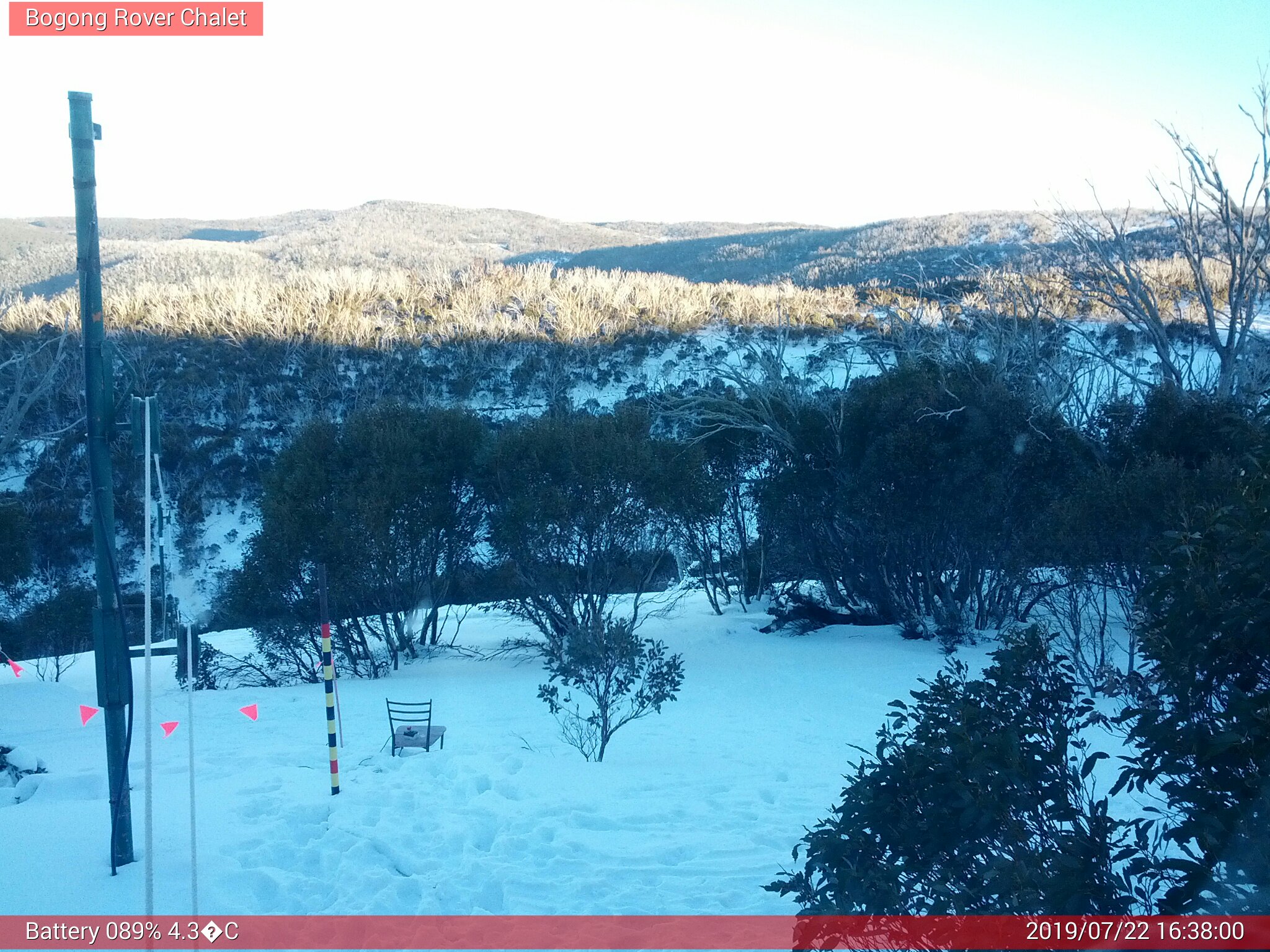 Bogong Web Cam 4:37pm Monday 22nd of July 2019