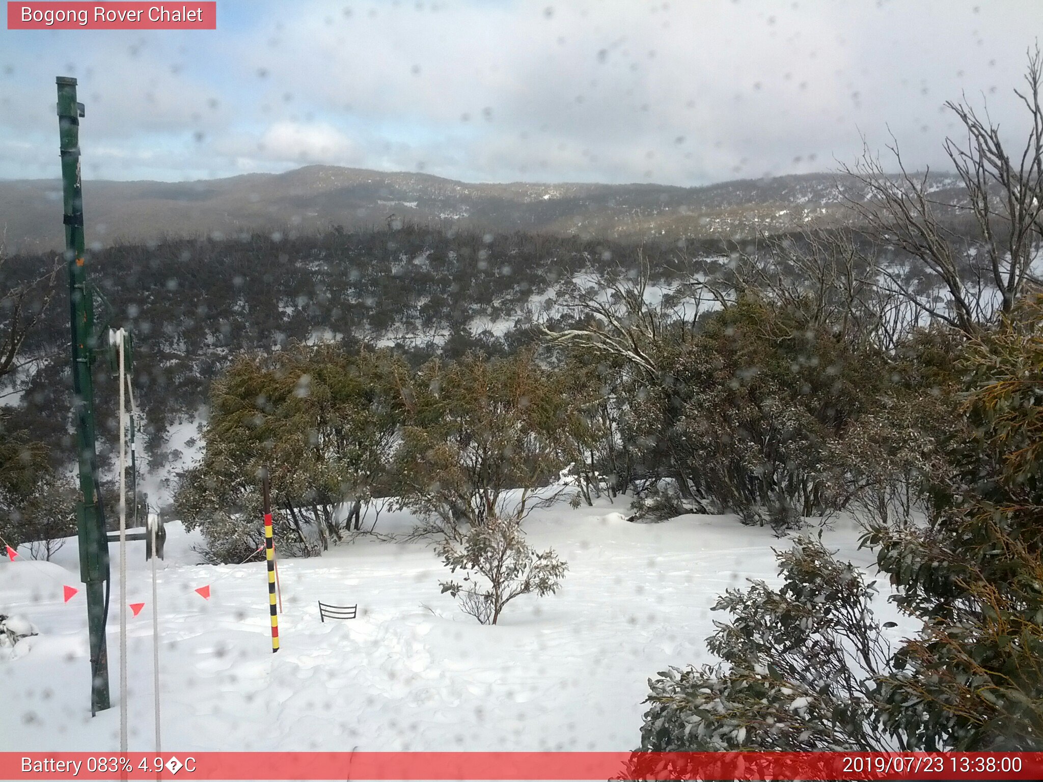 Bogong Web Cam 1:37pm Tuesday 23rd of July 2019