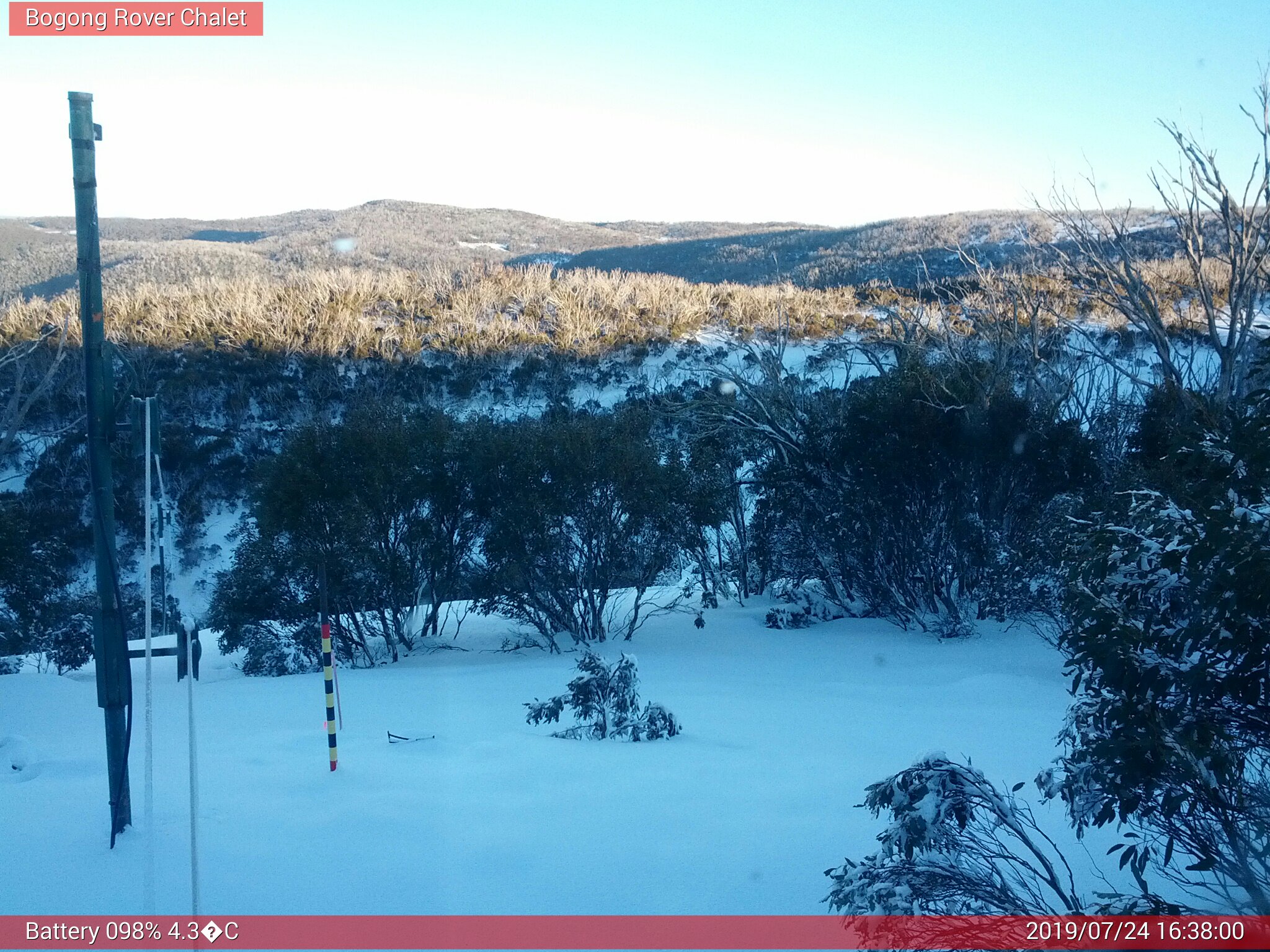 Bogong Web Cam 4:38pm Wednesday 24th of July 2019