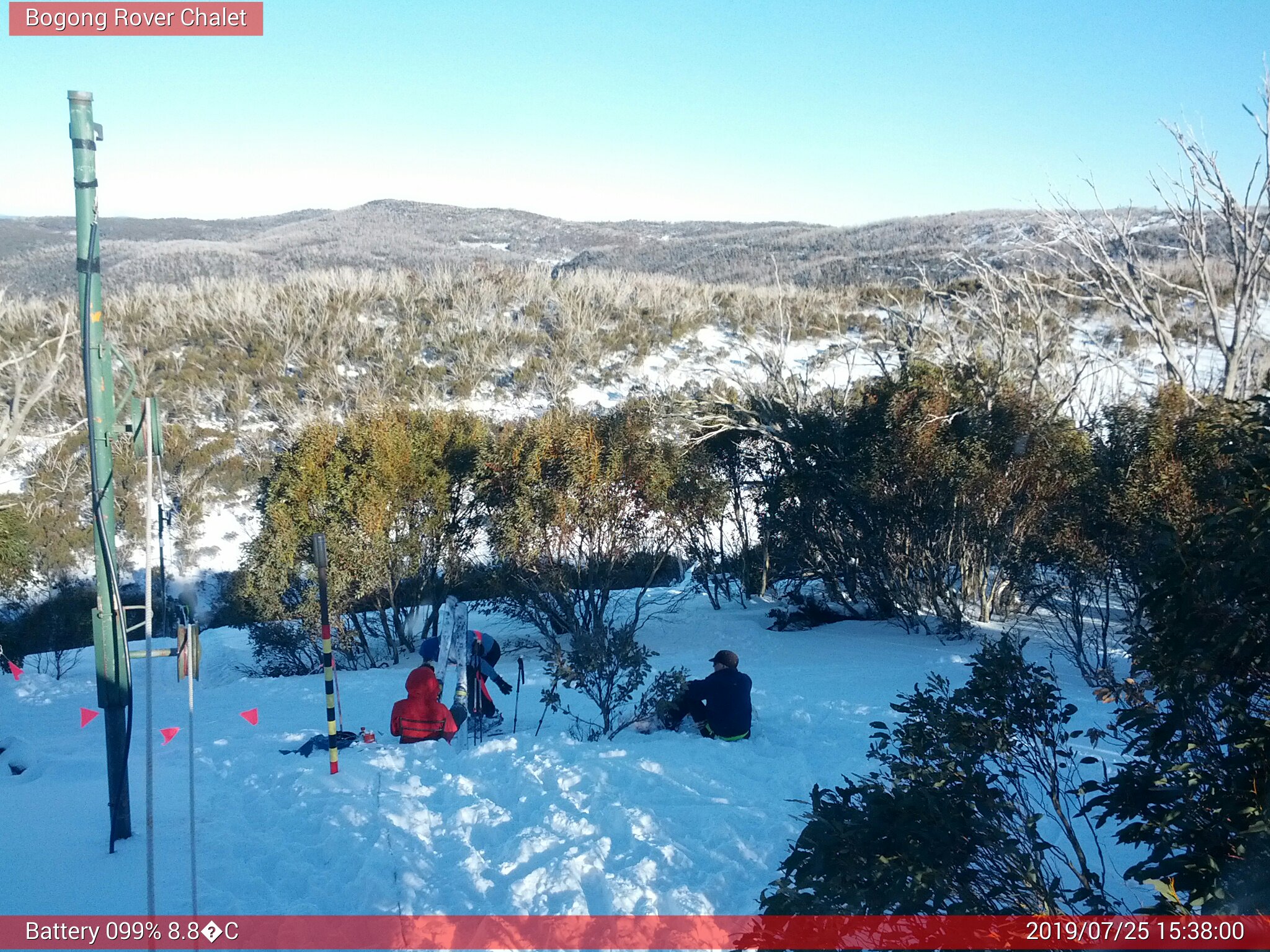 Bogong Web Cam 3:38pm Thursday 25th of July 2019