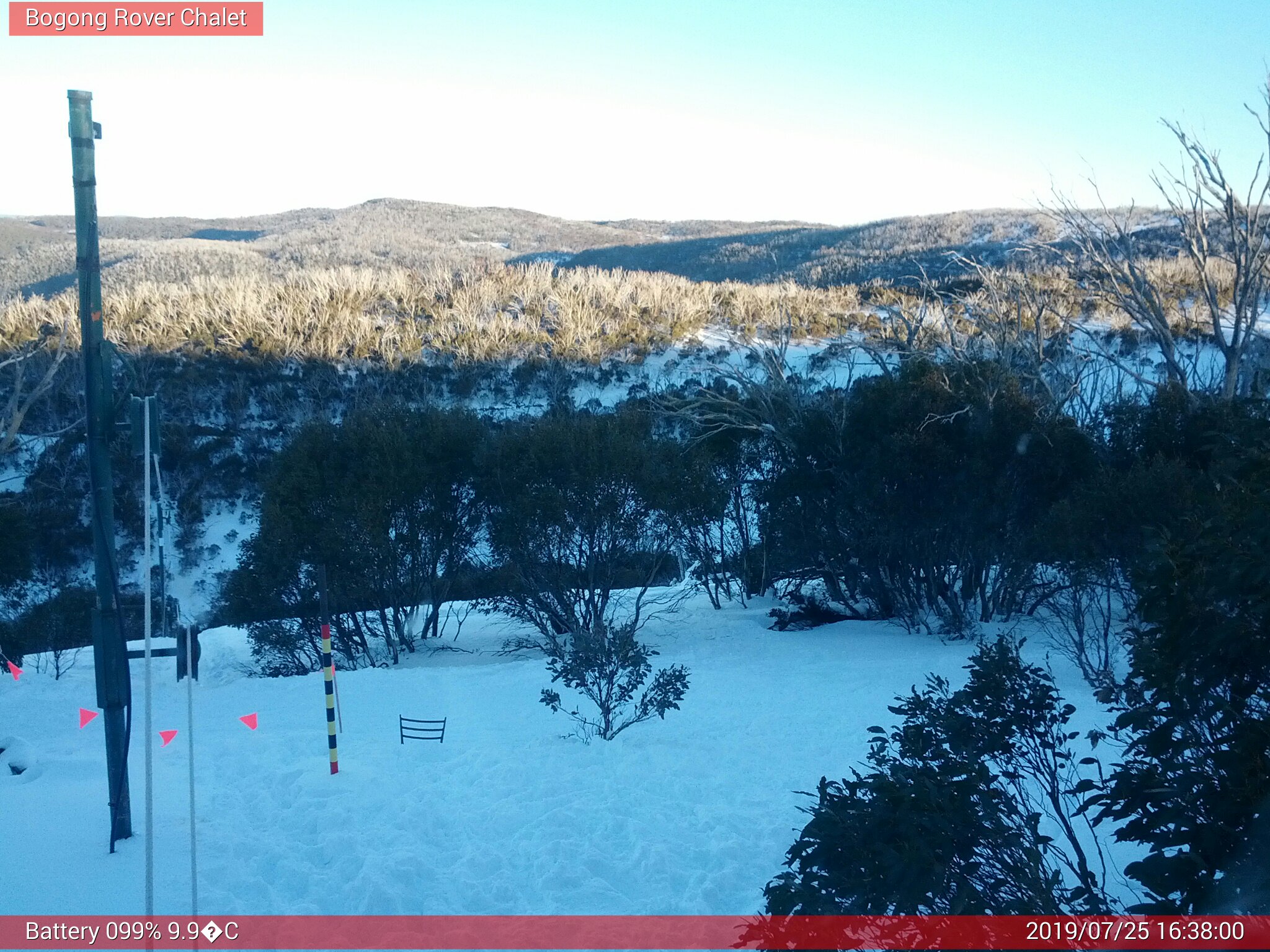 Bogong Web Cam 4:38pm Thursday 25th of July 2019