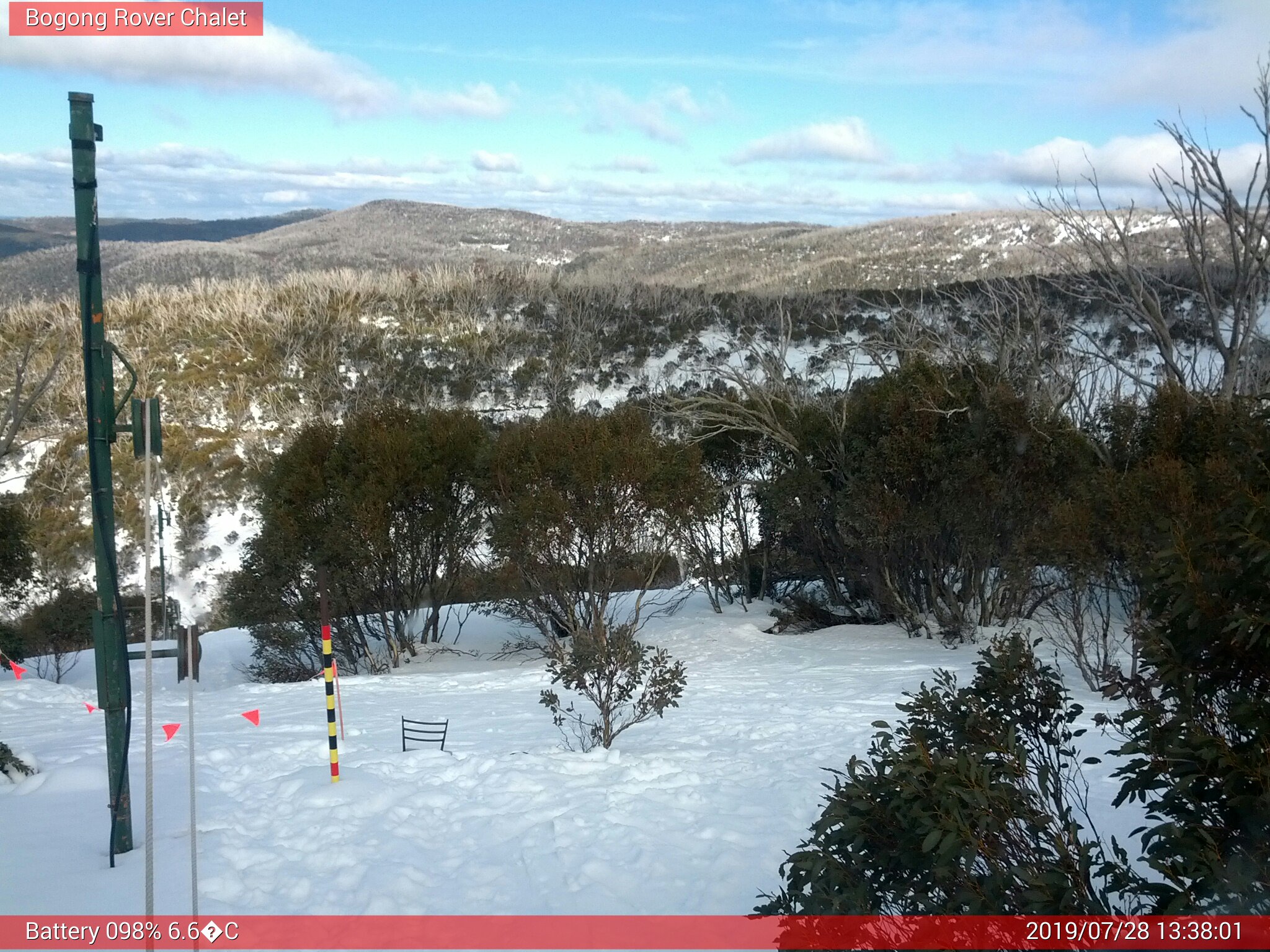 Bogong Web Cam 1:38pm Sunday 28th of July 2019