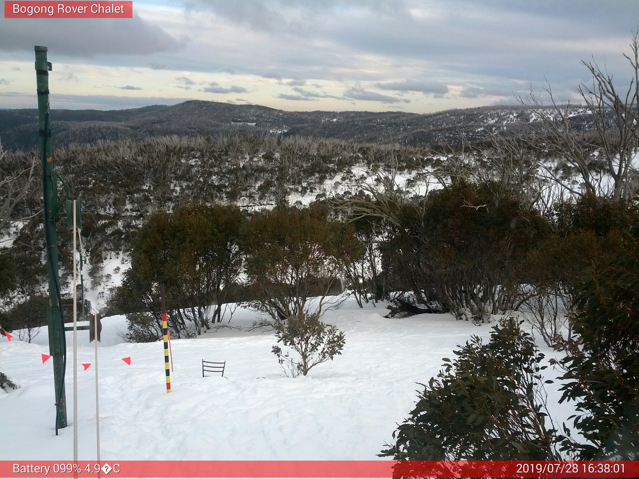 Bogong Web Cam 4:38pm Sunday 28th of July 2019