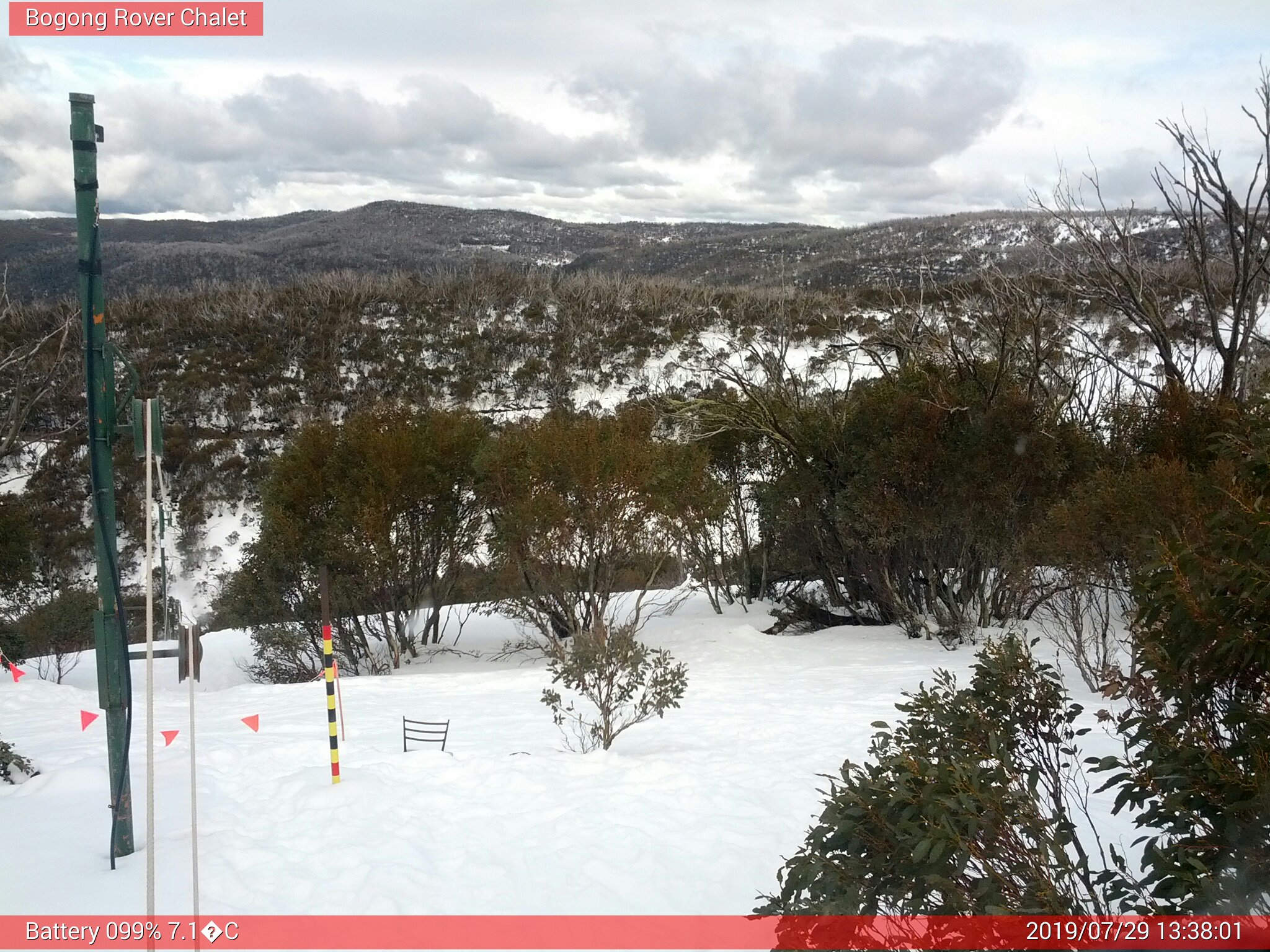 Bogong Web Cam 1:38pm Monday 29th of July 2019