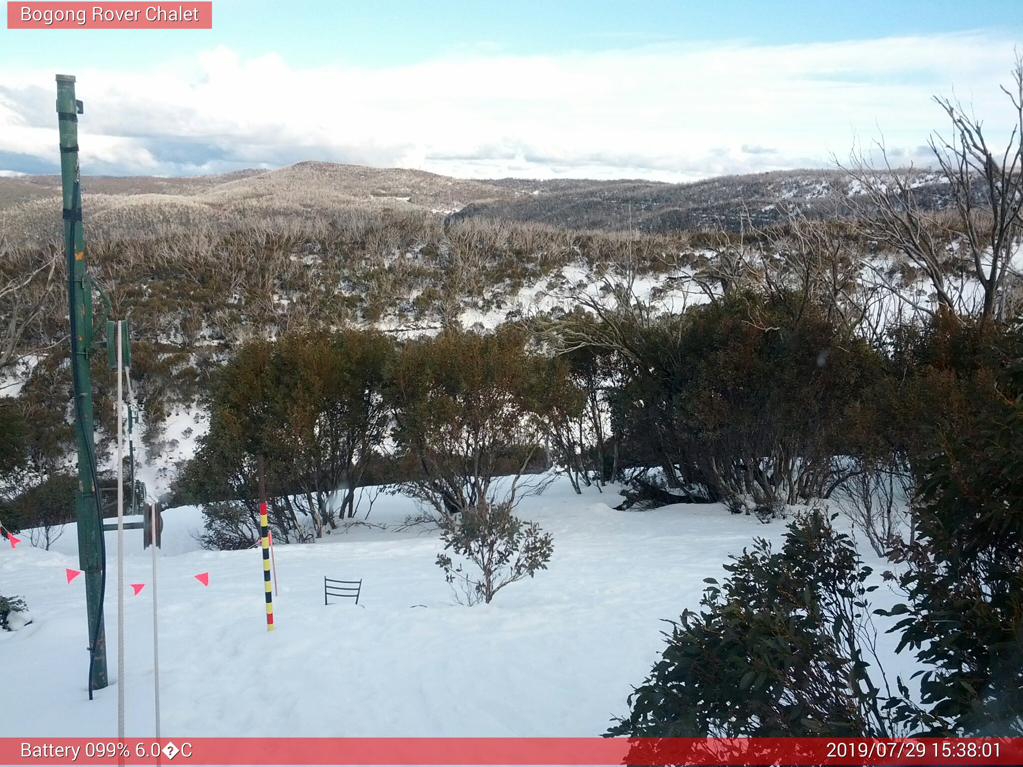 Bogong Web Cam 3:38pm Monday 29th of July 2019