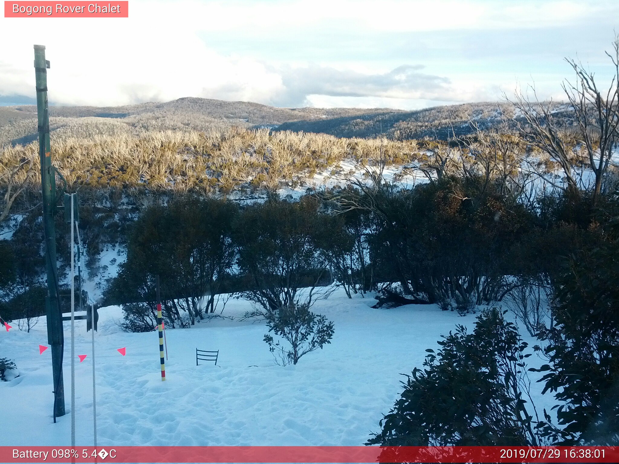 Bogong Web Cam 4:38pm Monday 29th of July 2019