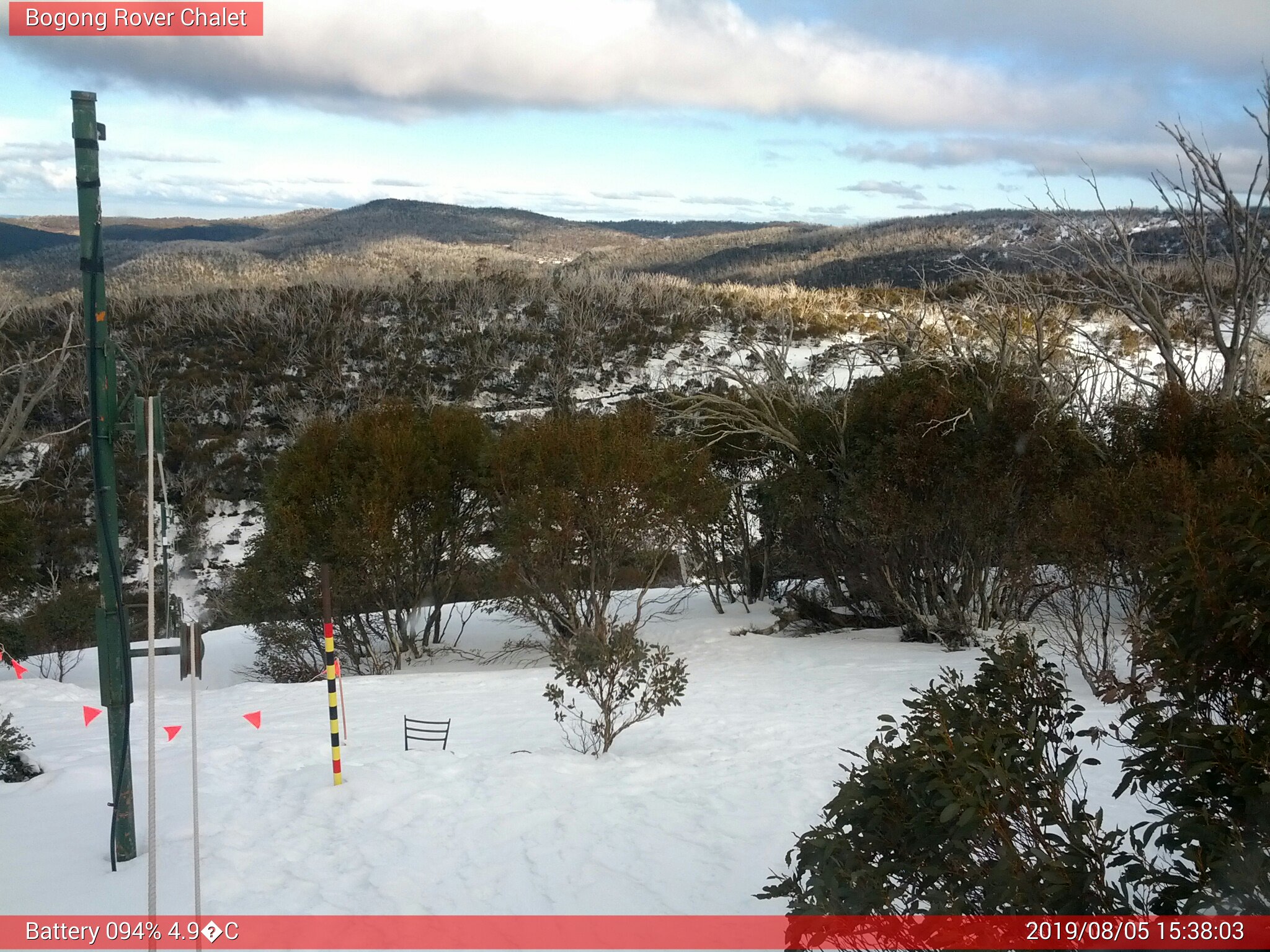 Bogong Web Cam 3:38pm Monday 5th of August 2019