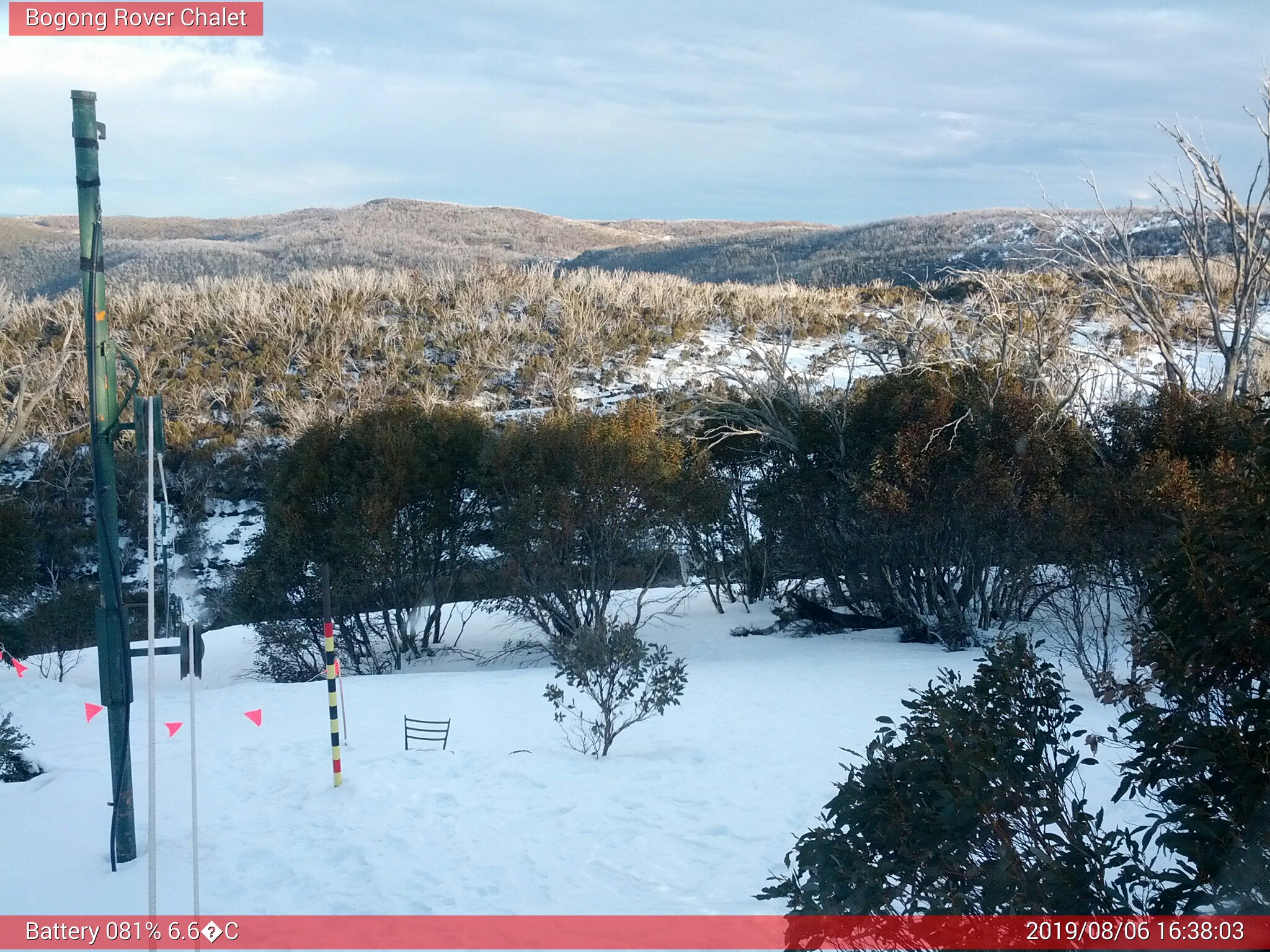 Bogong Web Cam 4:38pm Tuesday 6th of August 2019